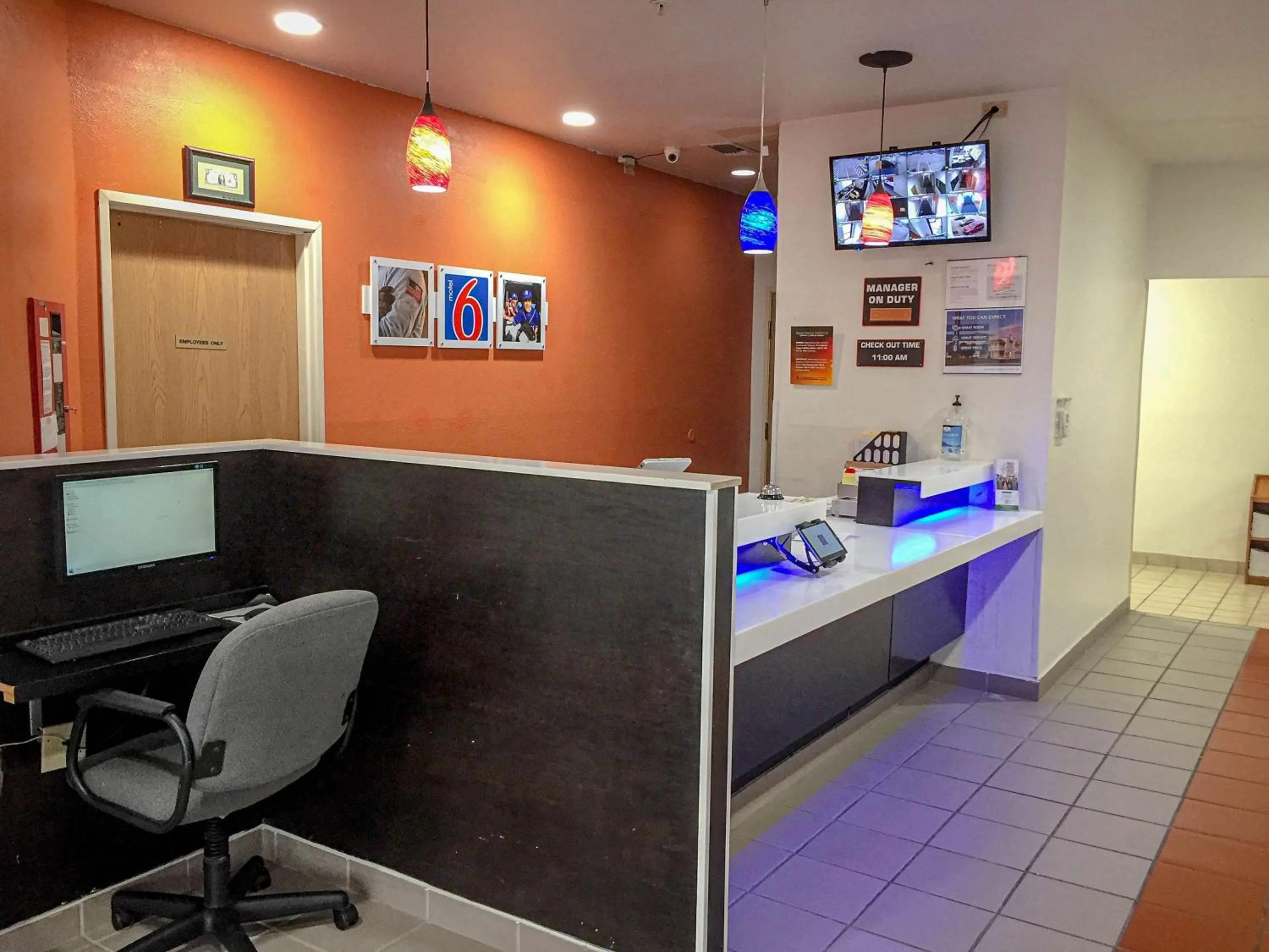 Lobby or reception in Motel 6-Woodway, TX