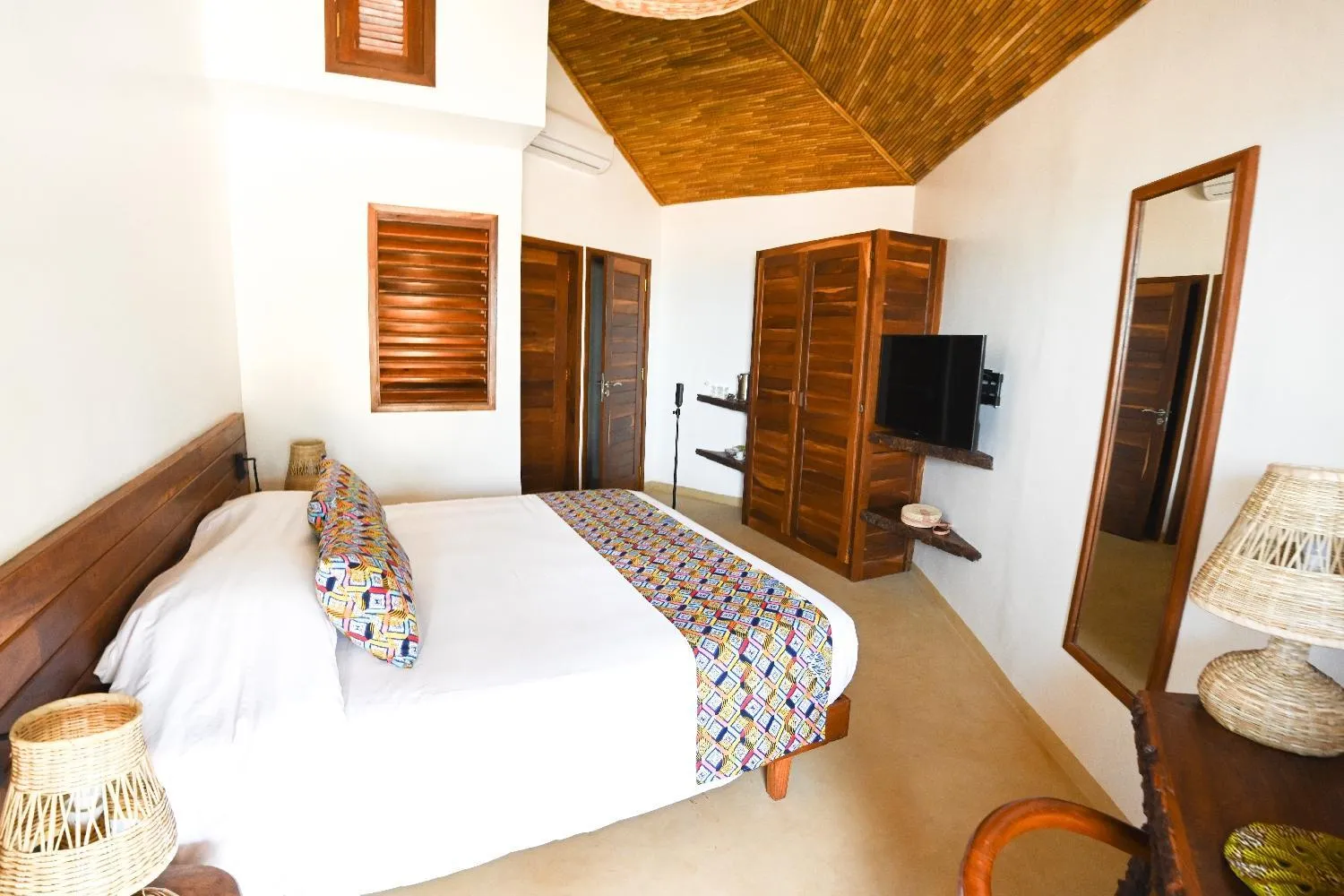 Bedroom, Bed in Le Saly Hotel & Hotel Club Filaos - All Inclusive