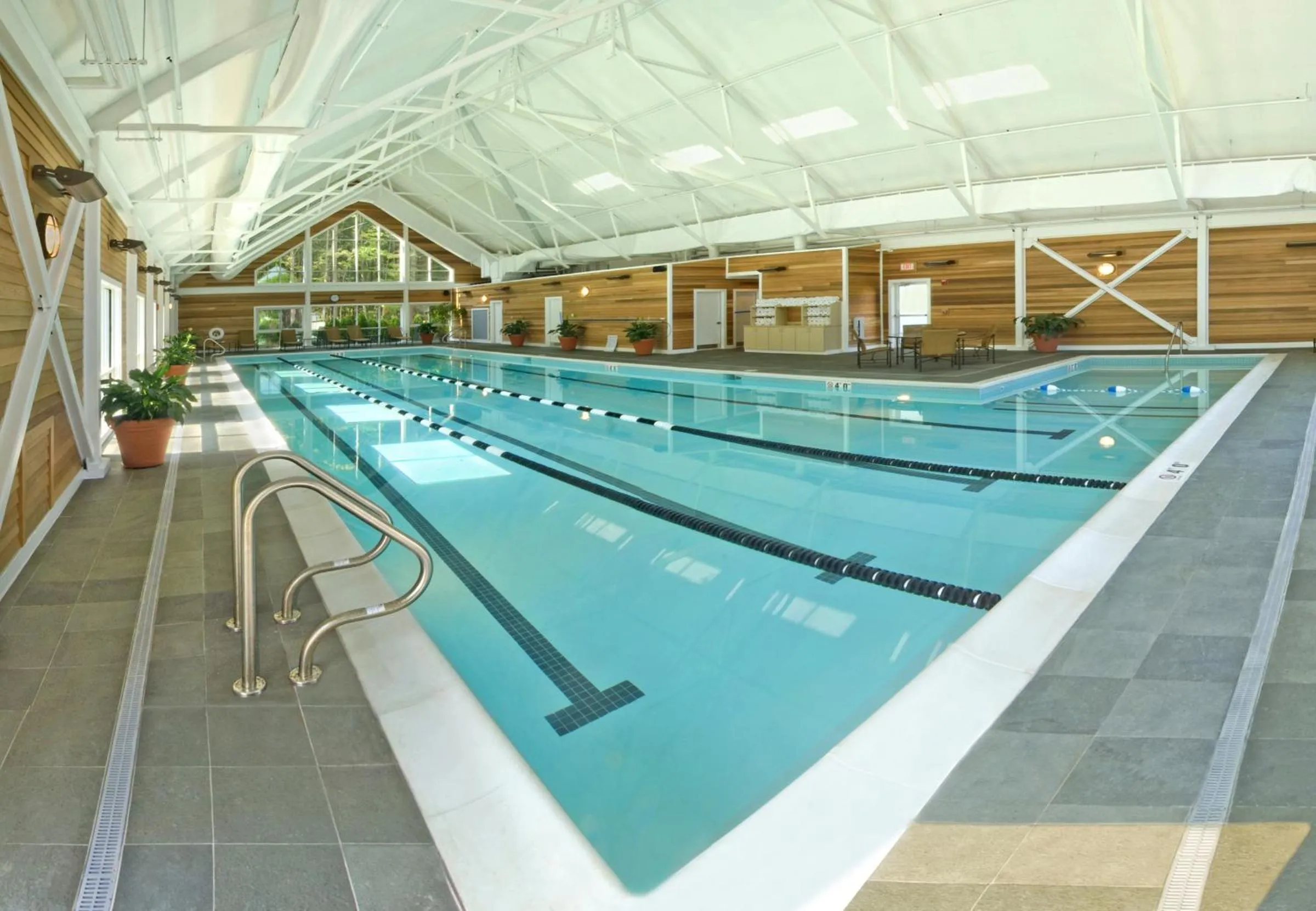 Swimming pool in The Essex Resort & Spa