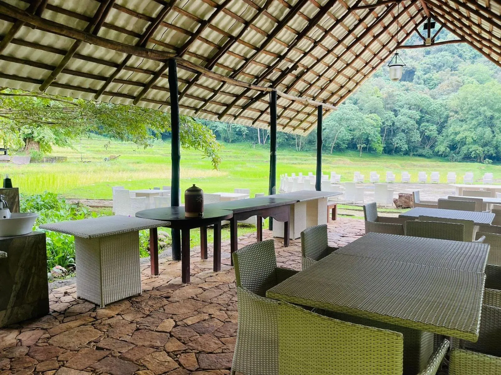 Restaurant/places to eat in Ella Jungle Resort