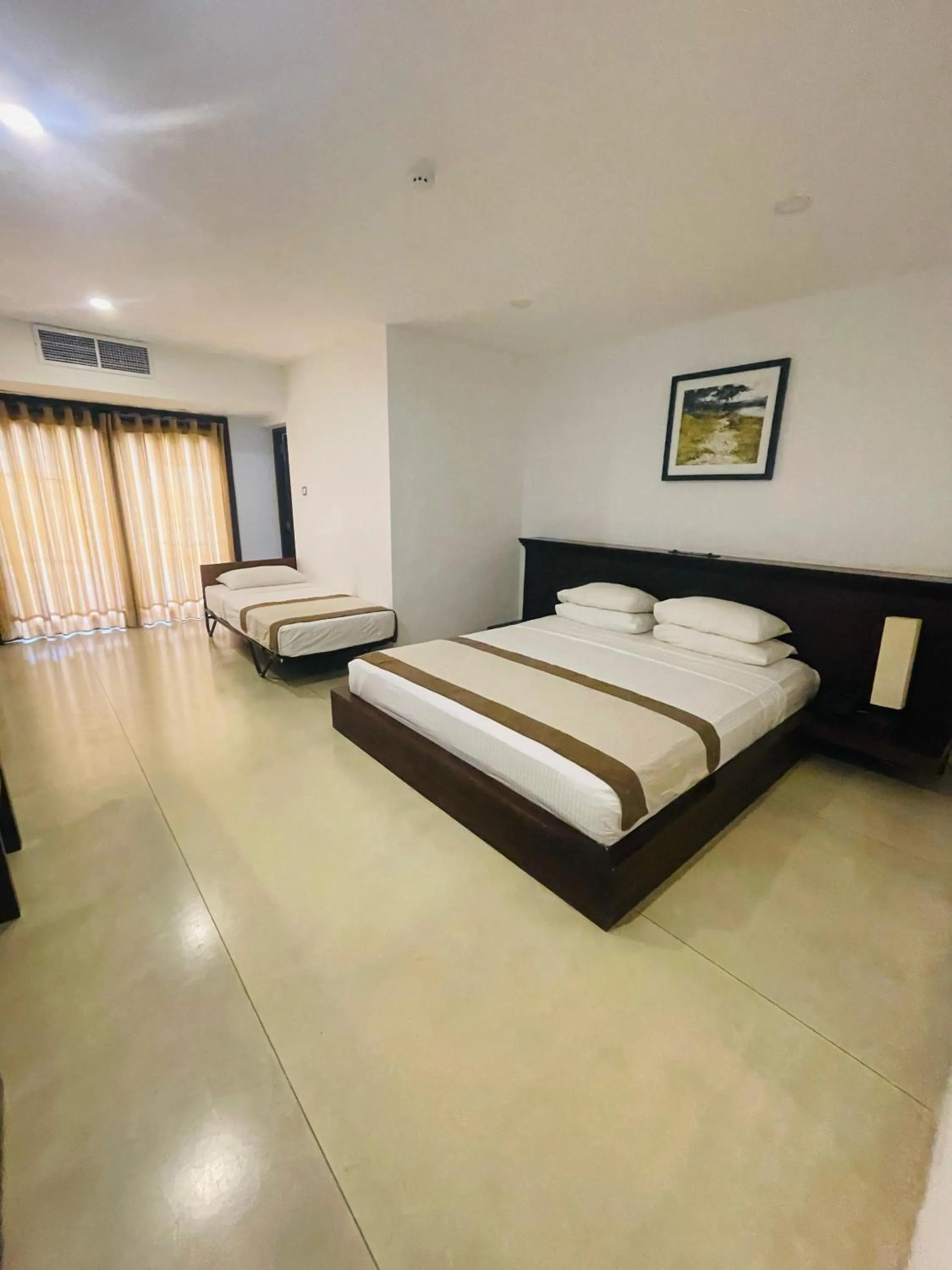 Bed in Rajarata Hotel Anuradhapura