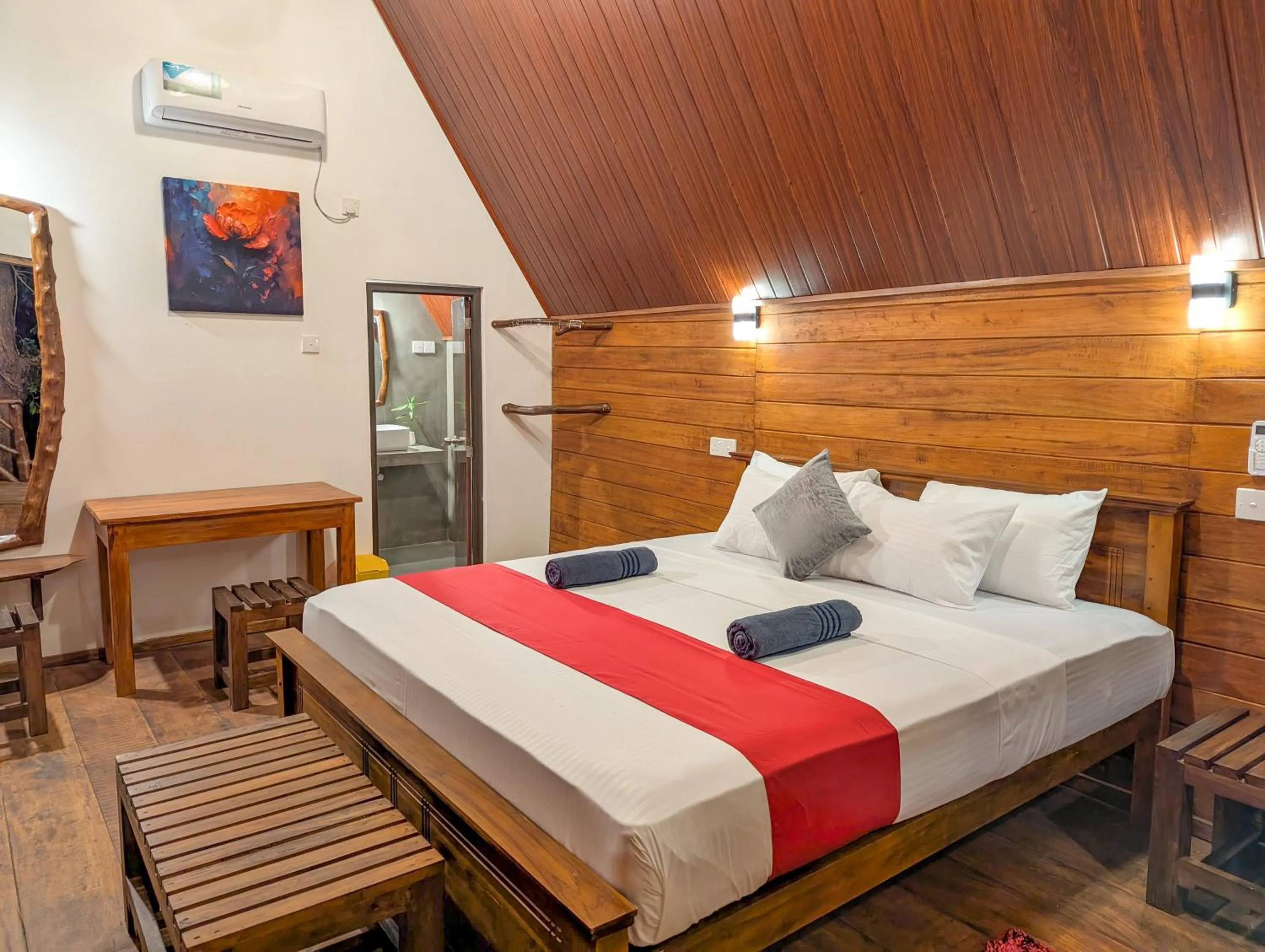 Bed in Sigiri Choona Lodge 'unique sunrise viewpoint'