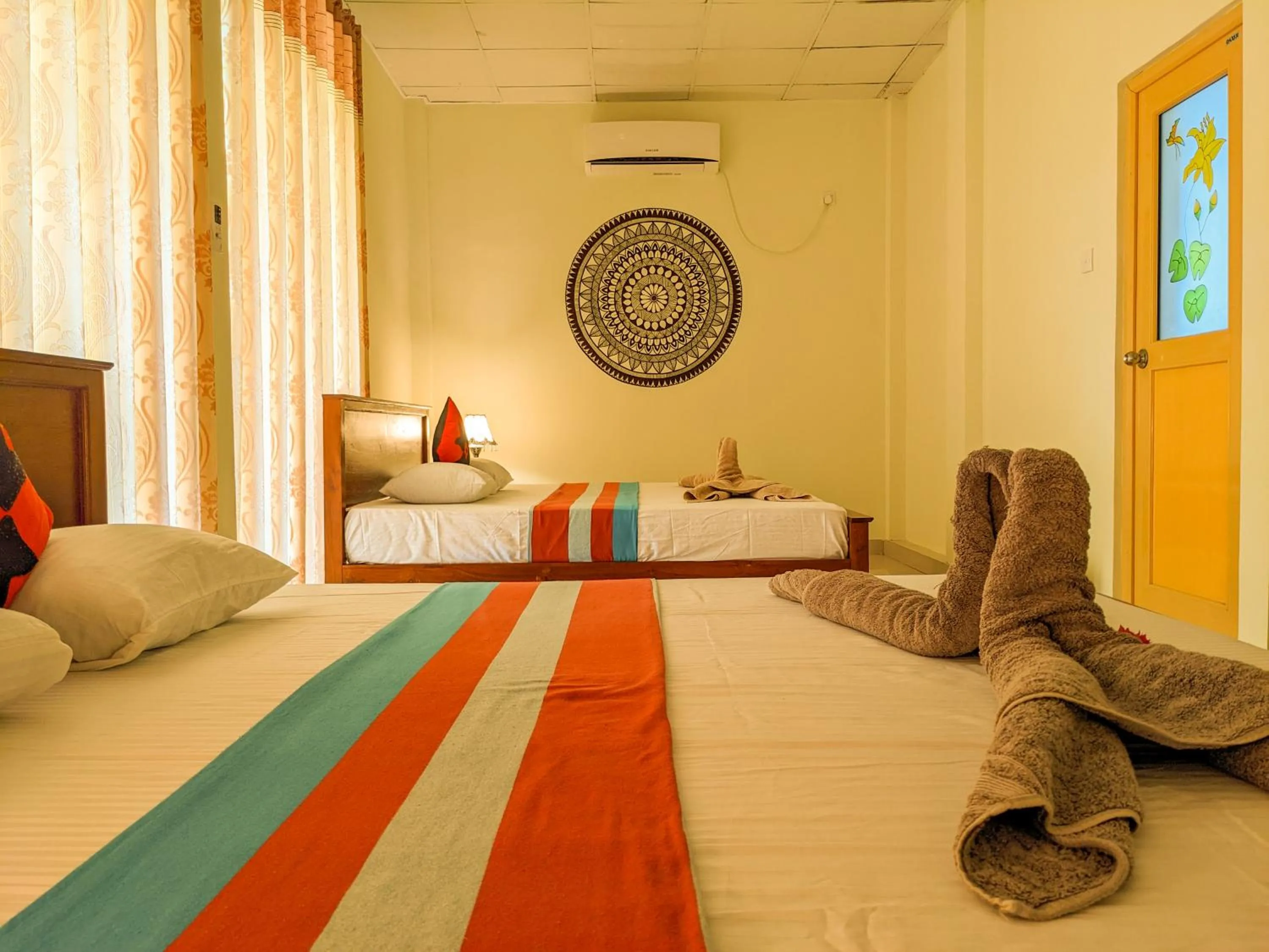 Bed in Sigiri Choona Lodge 'unique sunrise viewpoint'