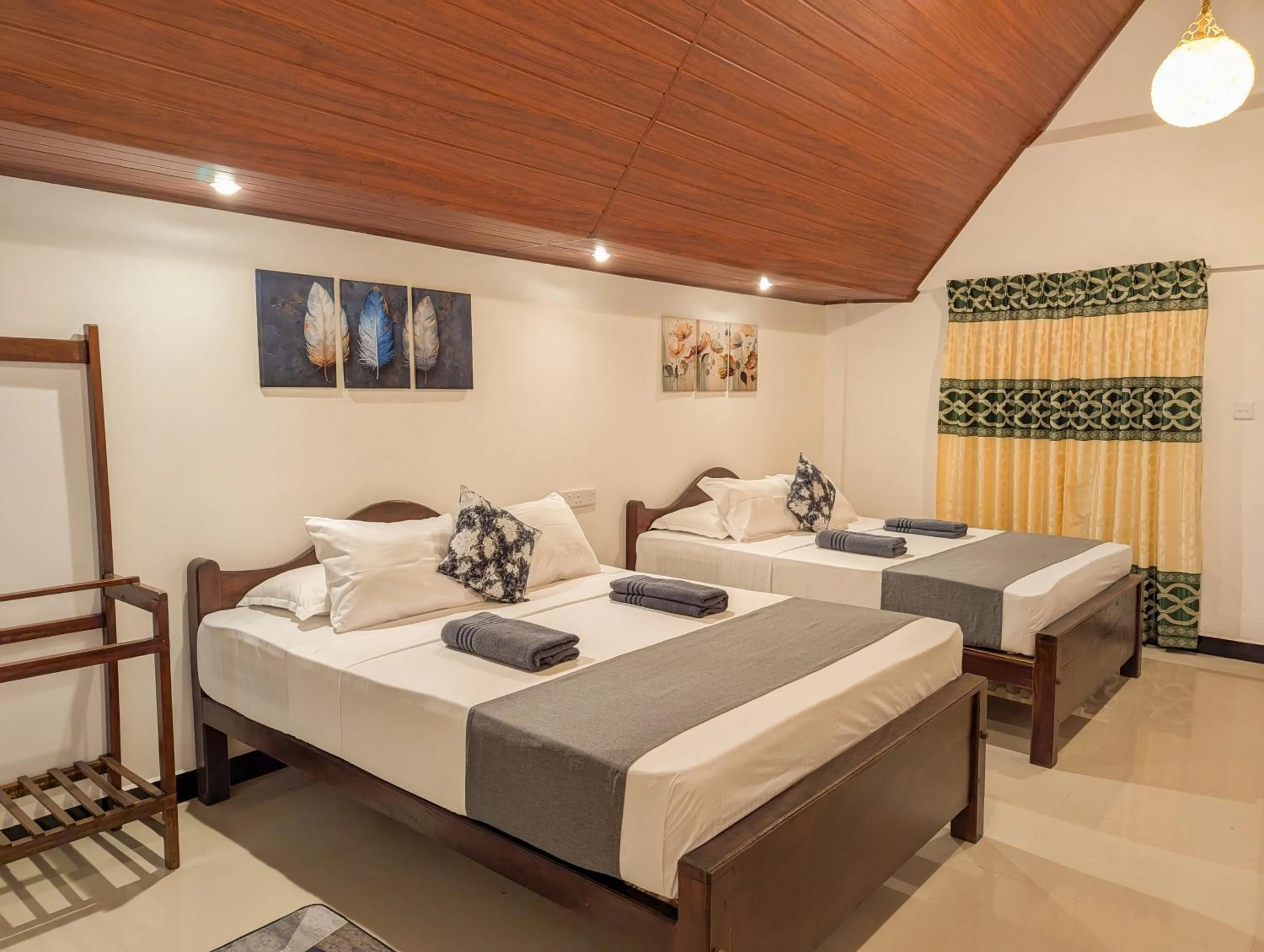 Bed in Sigiri Choona Lodge 'unique sunrise viewpoint'