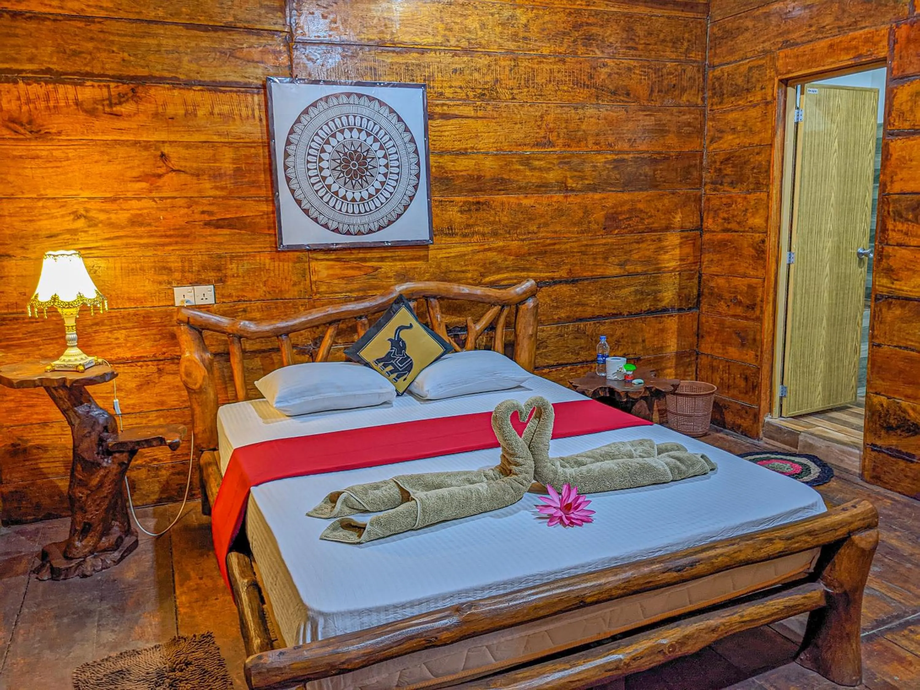 Bed in Sigiri Choona Lodge 'unique sunrise viewpoint'