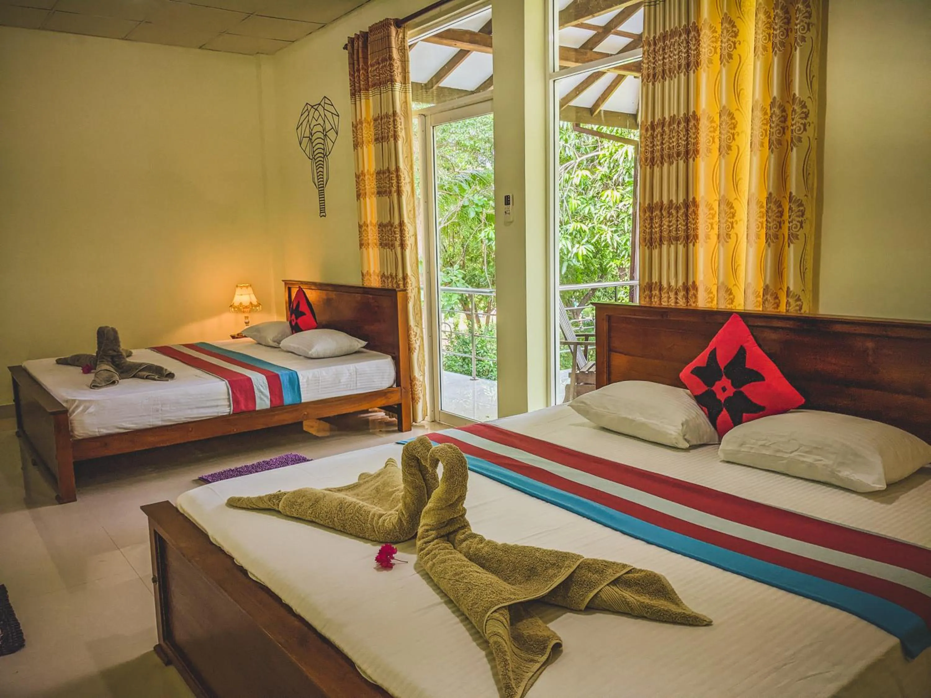 Bed in Sigiri Choona Lodge 'unique sunrise viewpoint'