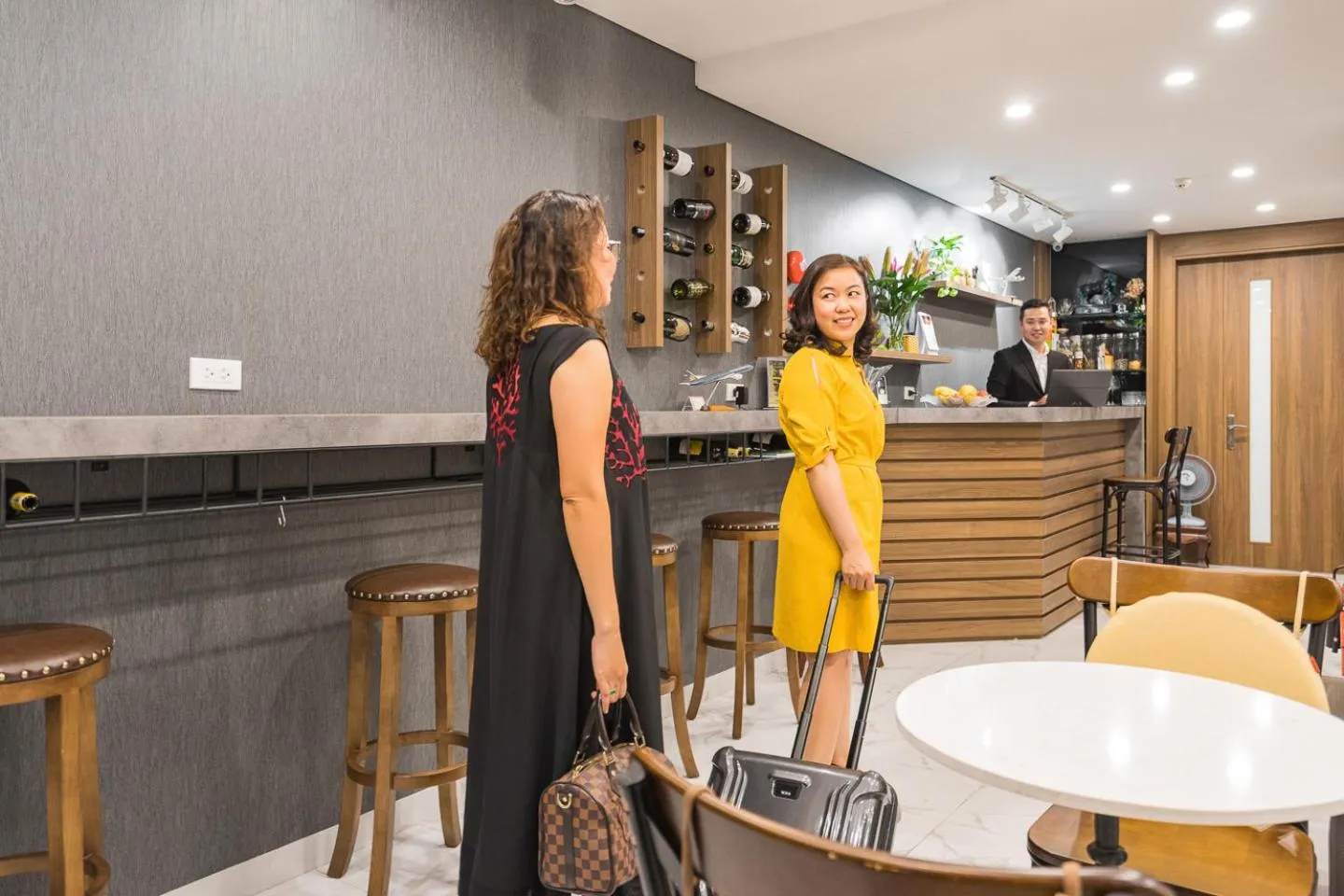 Narcissus Hotel & Apartment