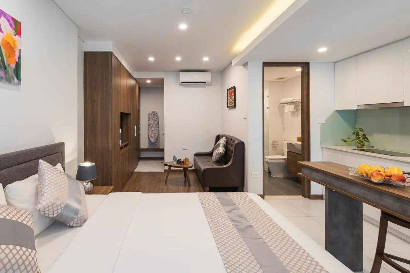 Bed in Narcissus Hotel & Apartment