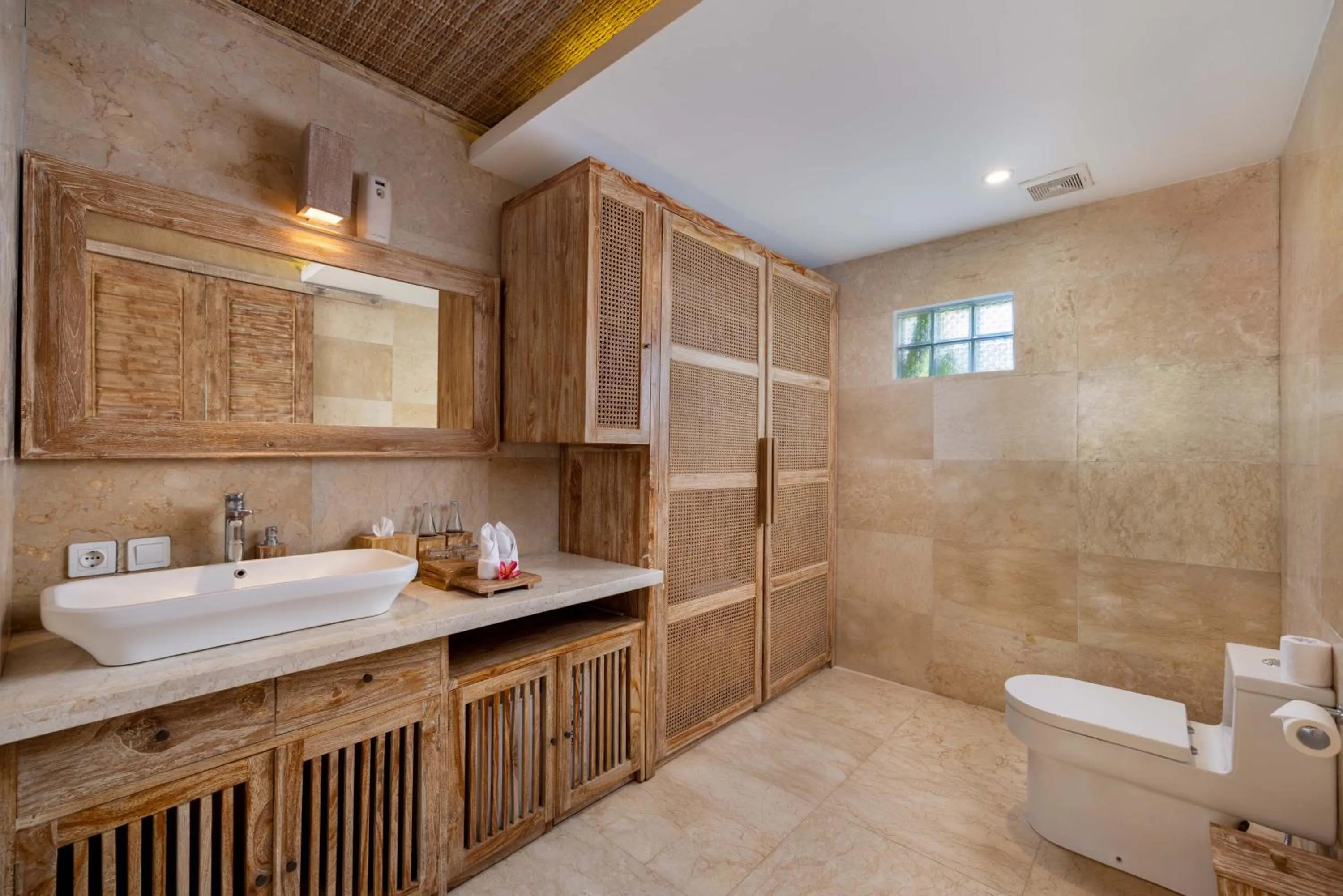 Bathroom in The Kalyana Ubud Resort