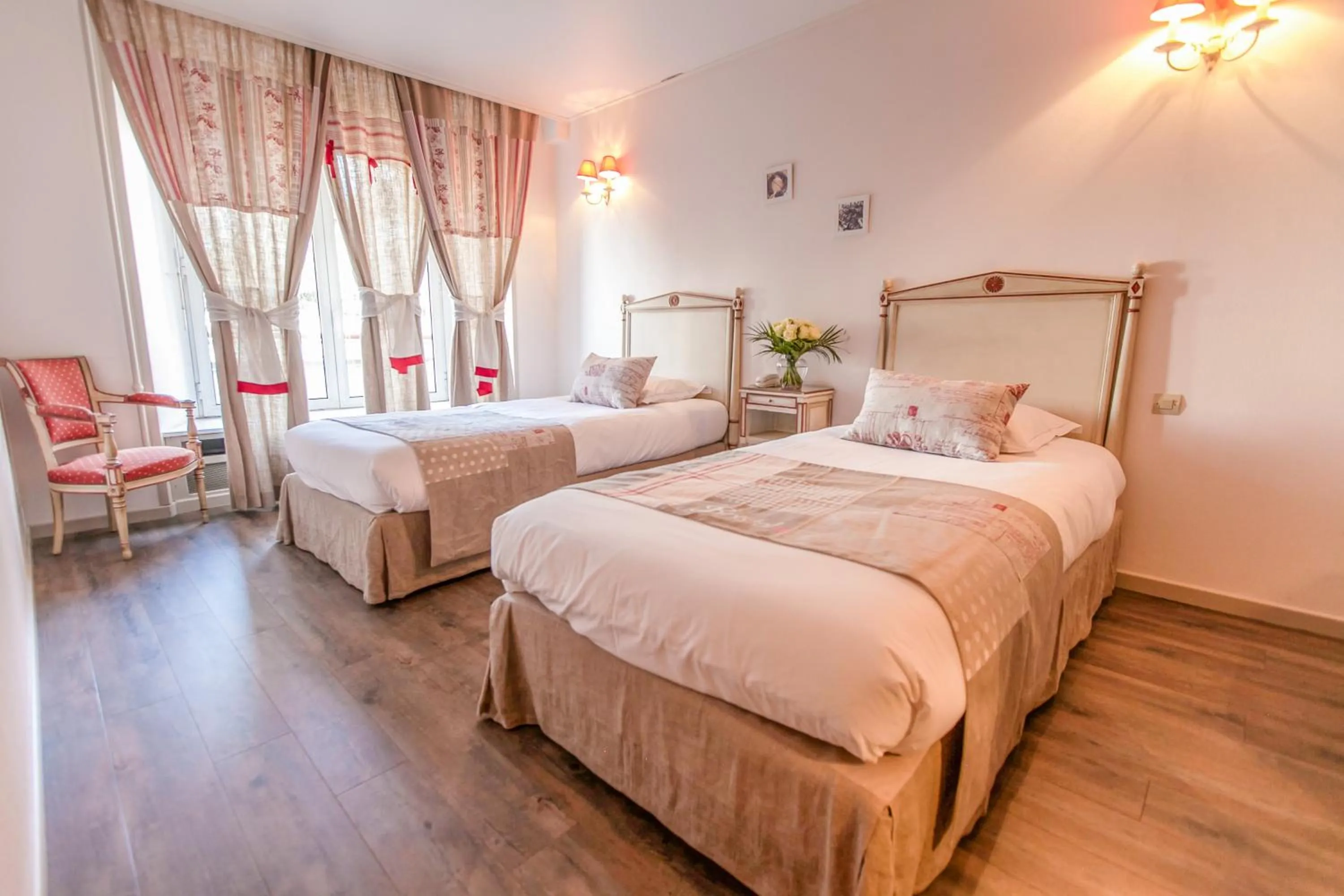 Bedroom, Bed in Brit Hotel Bristol Montbéliard Centre