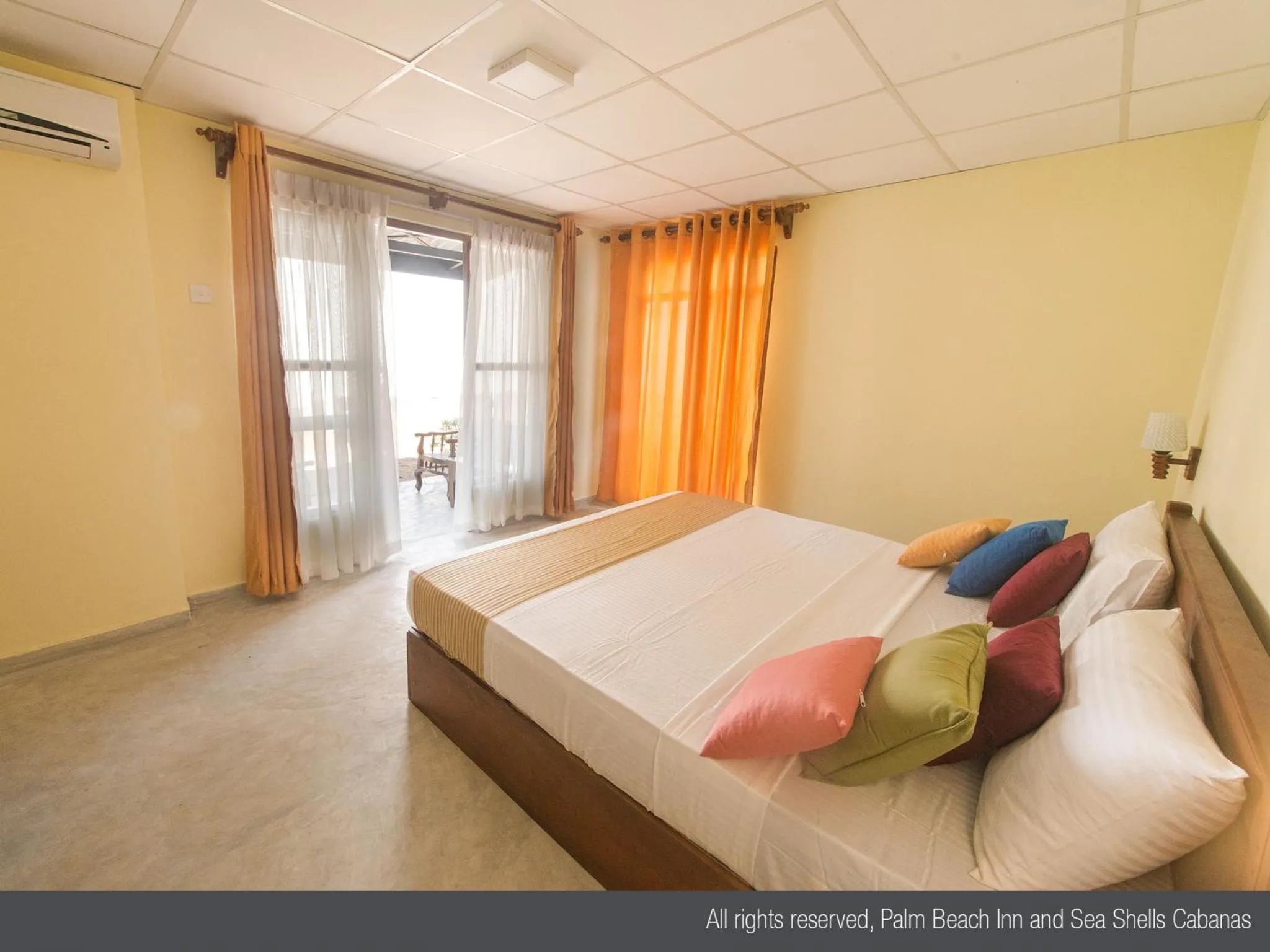 Bed in Palm Beach Inn & Sea Shells Cabanas