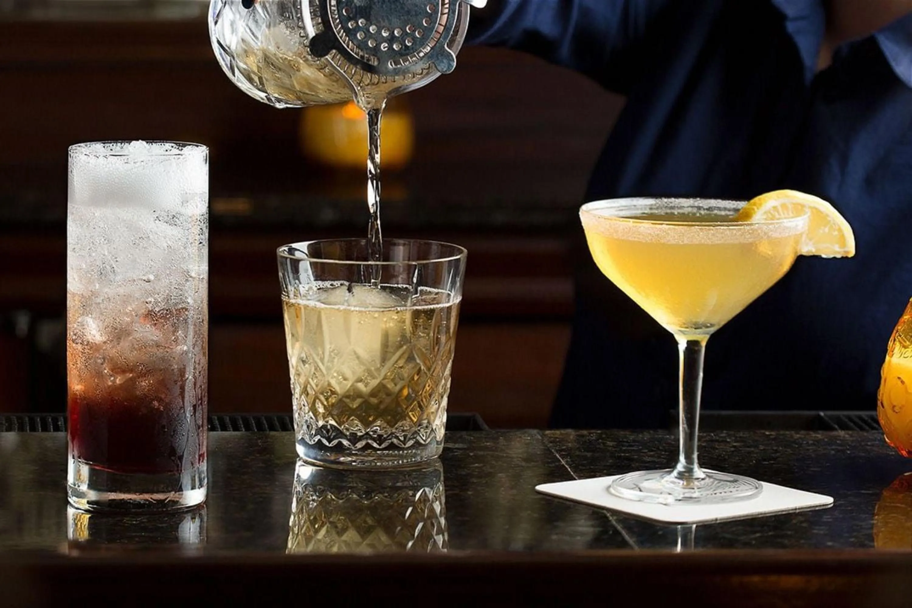 Lounge or bar in Graduate by Hilton Iowa City