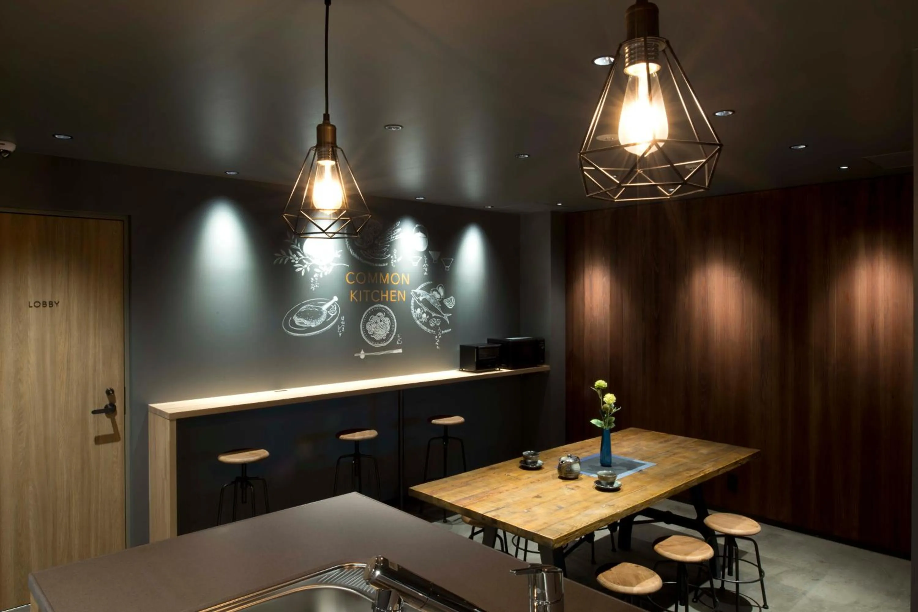 ALPHABED INN Takamatsuekimae