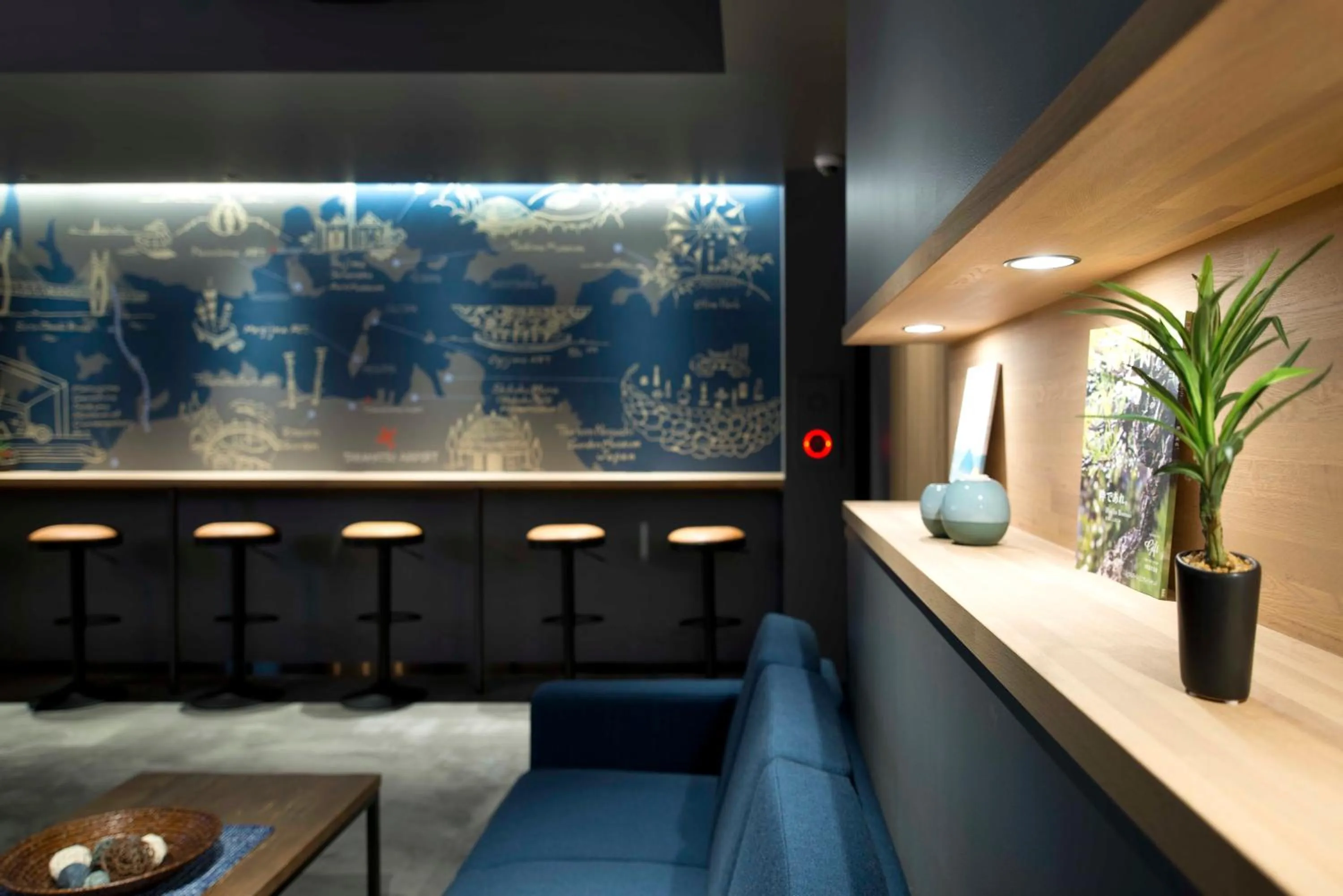 ALPHABED INN Takamatsuekimae