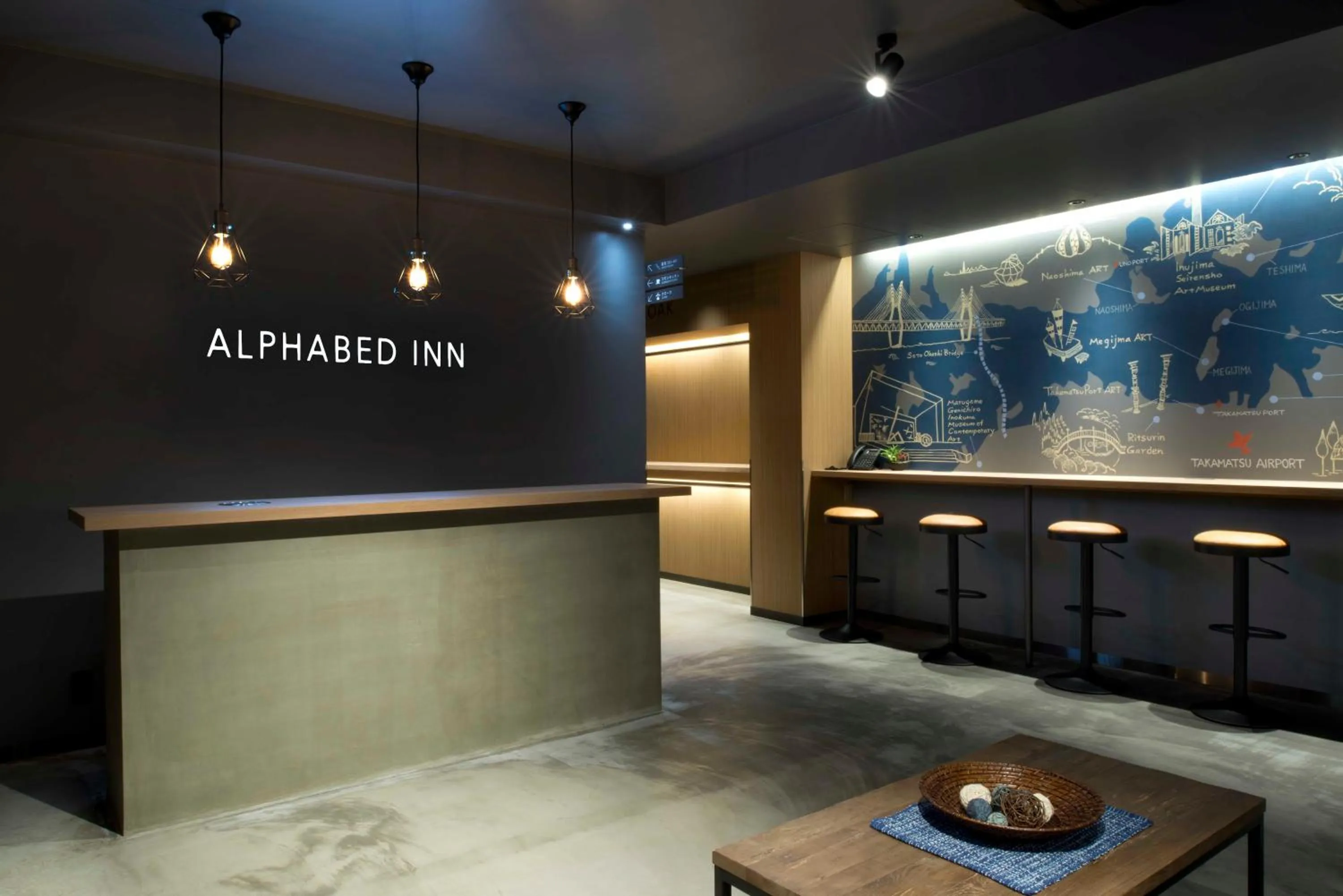 ALPHABED INN Takamatsuekimae