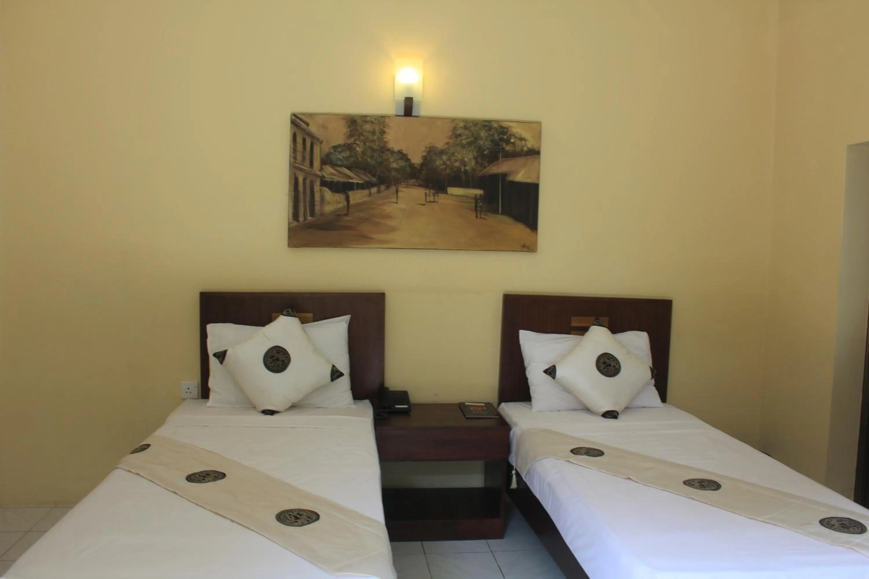 Photo of the whole room, Bed in Grand 7 Hotel Thalawathugoda