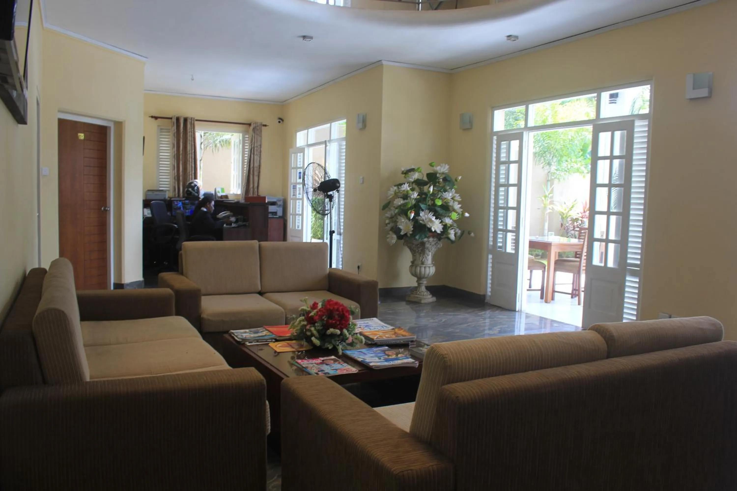 Day in Grand 7 Hotel Thalawathugoda