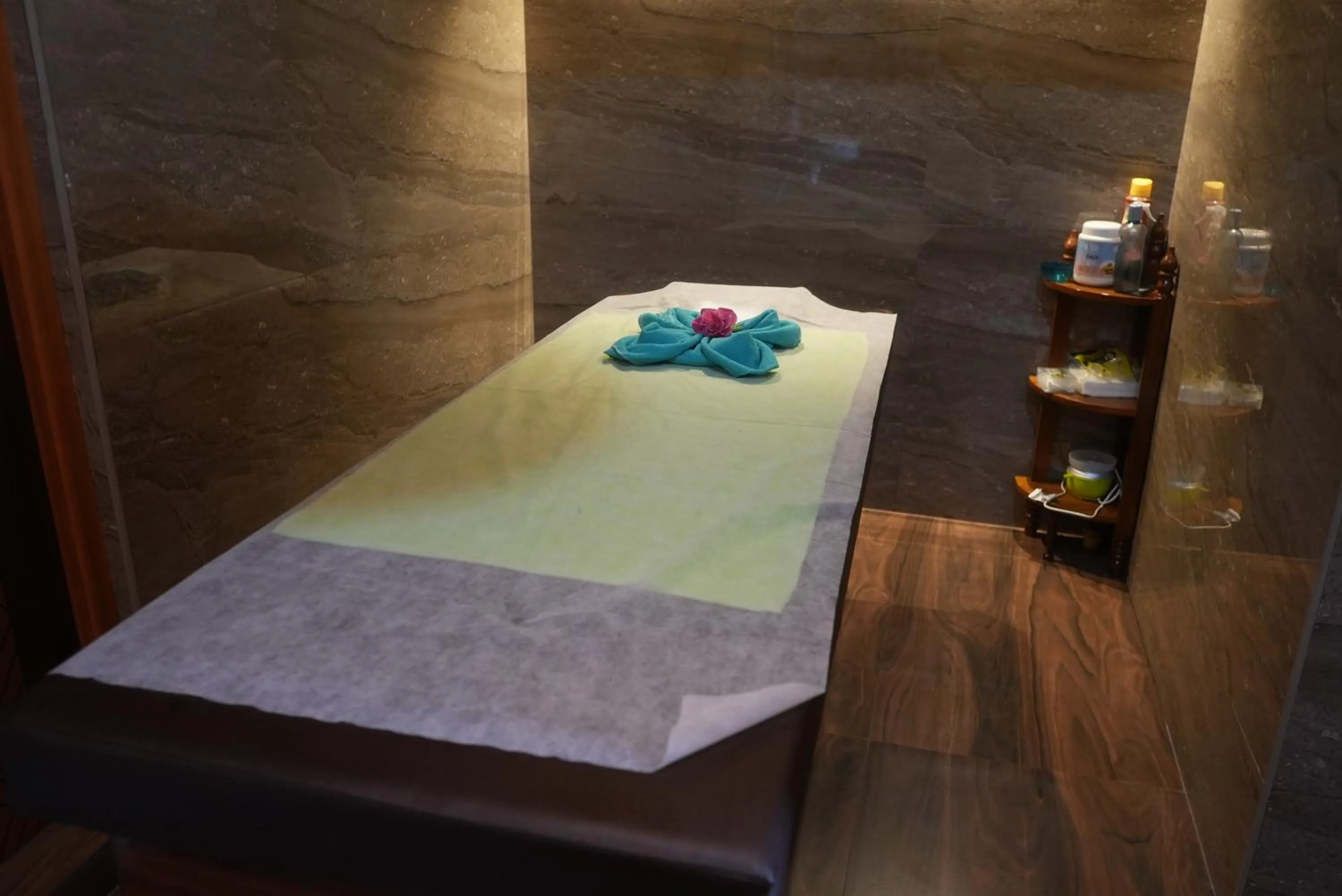 SS Silver Oaks Resort