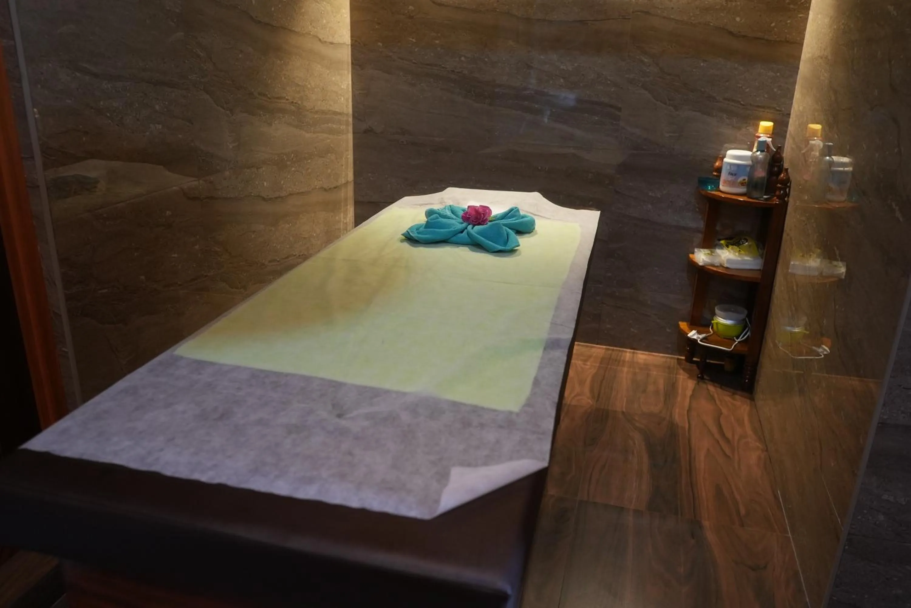 SS Silver Oaks Resort