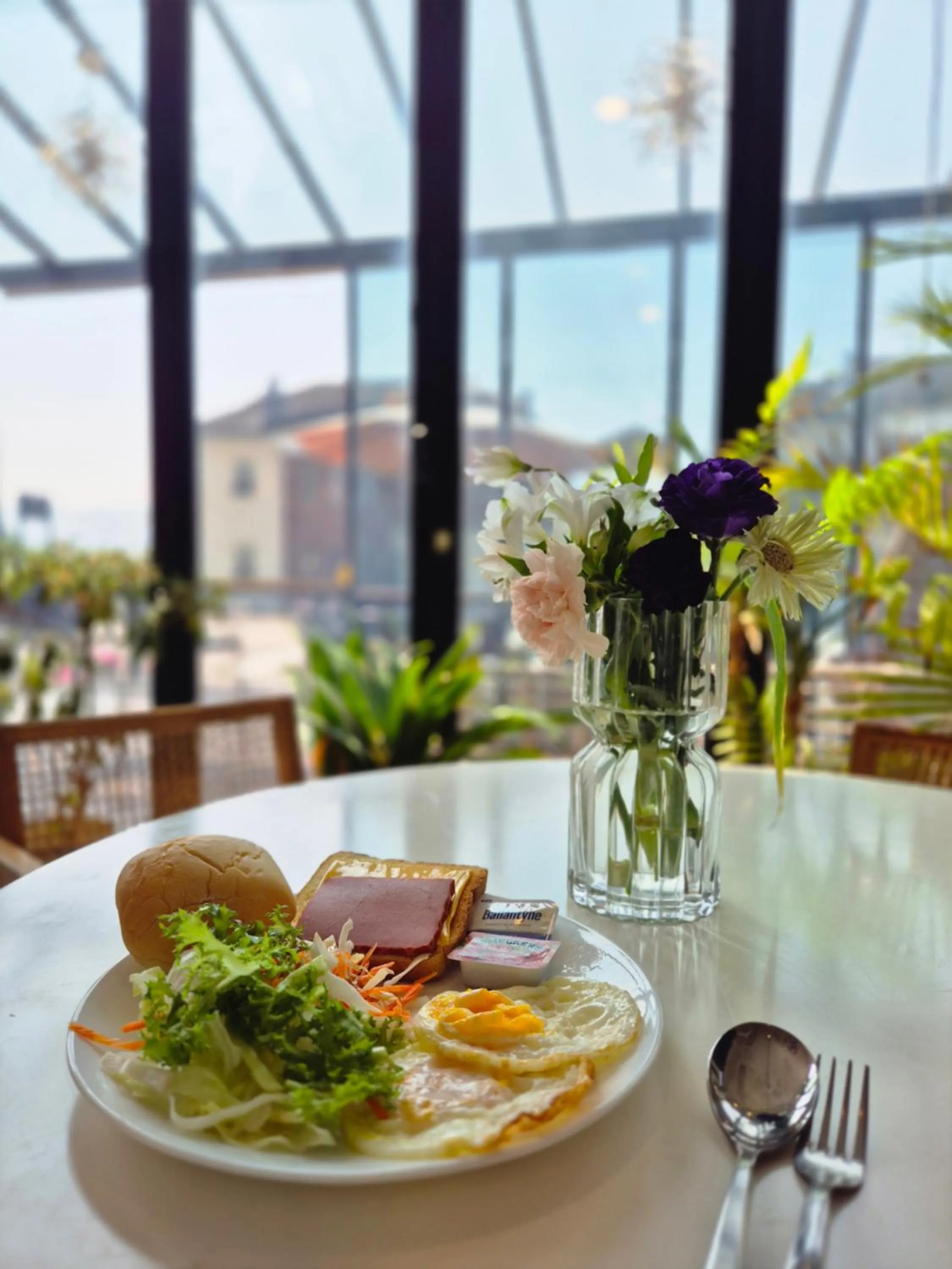 Breakfast in Interlaken Stay