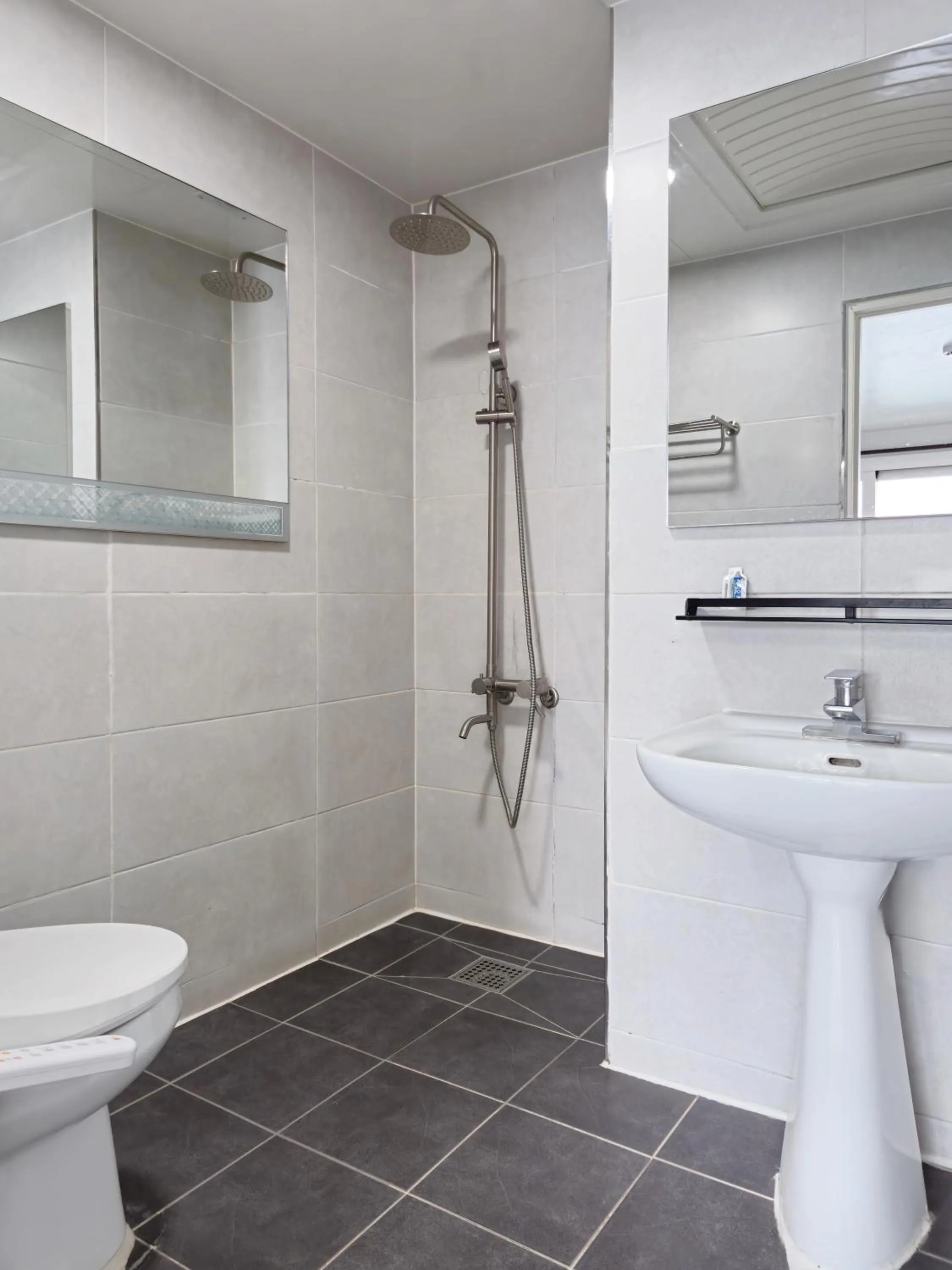 Toilet in Interlaken Stay