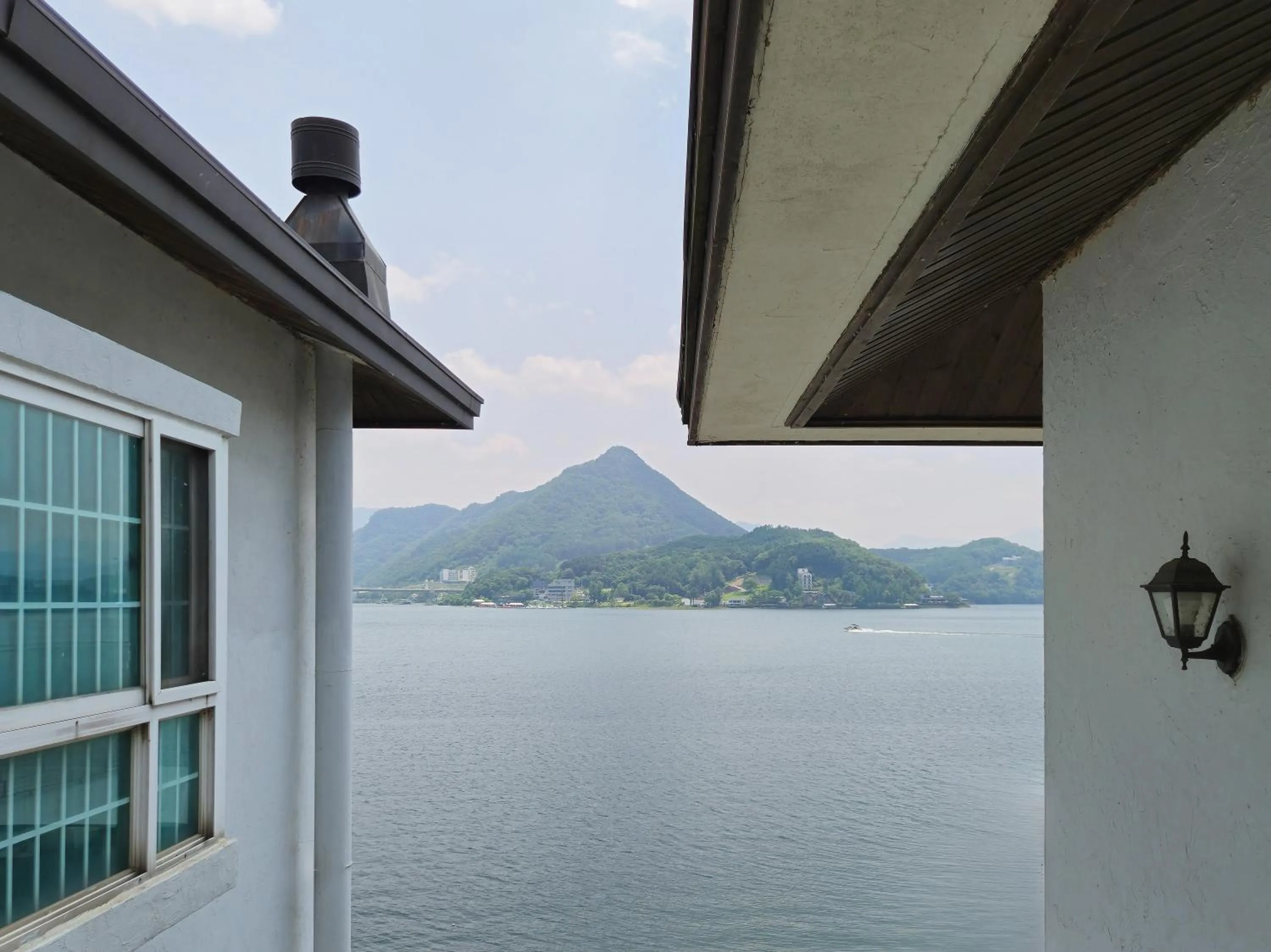 Lake view in Interlaken Stay