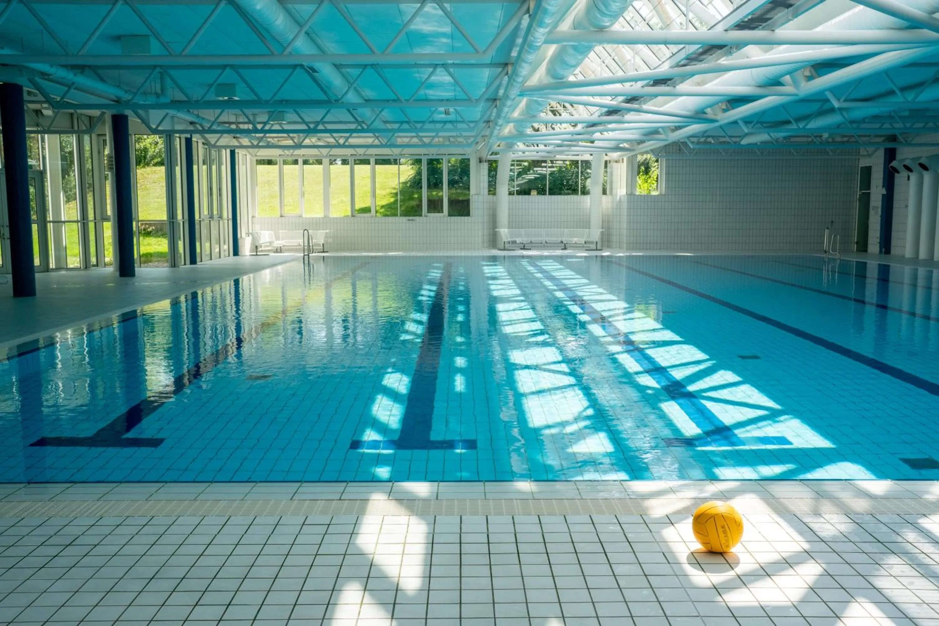 Swimming pool in Sportschule Oberhaching