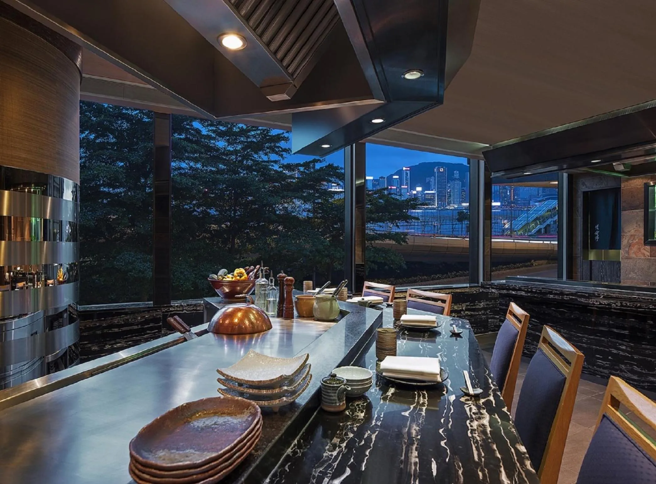 Restaurant/places to eat in New World Millennium Hong Kong Hotel