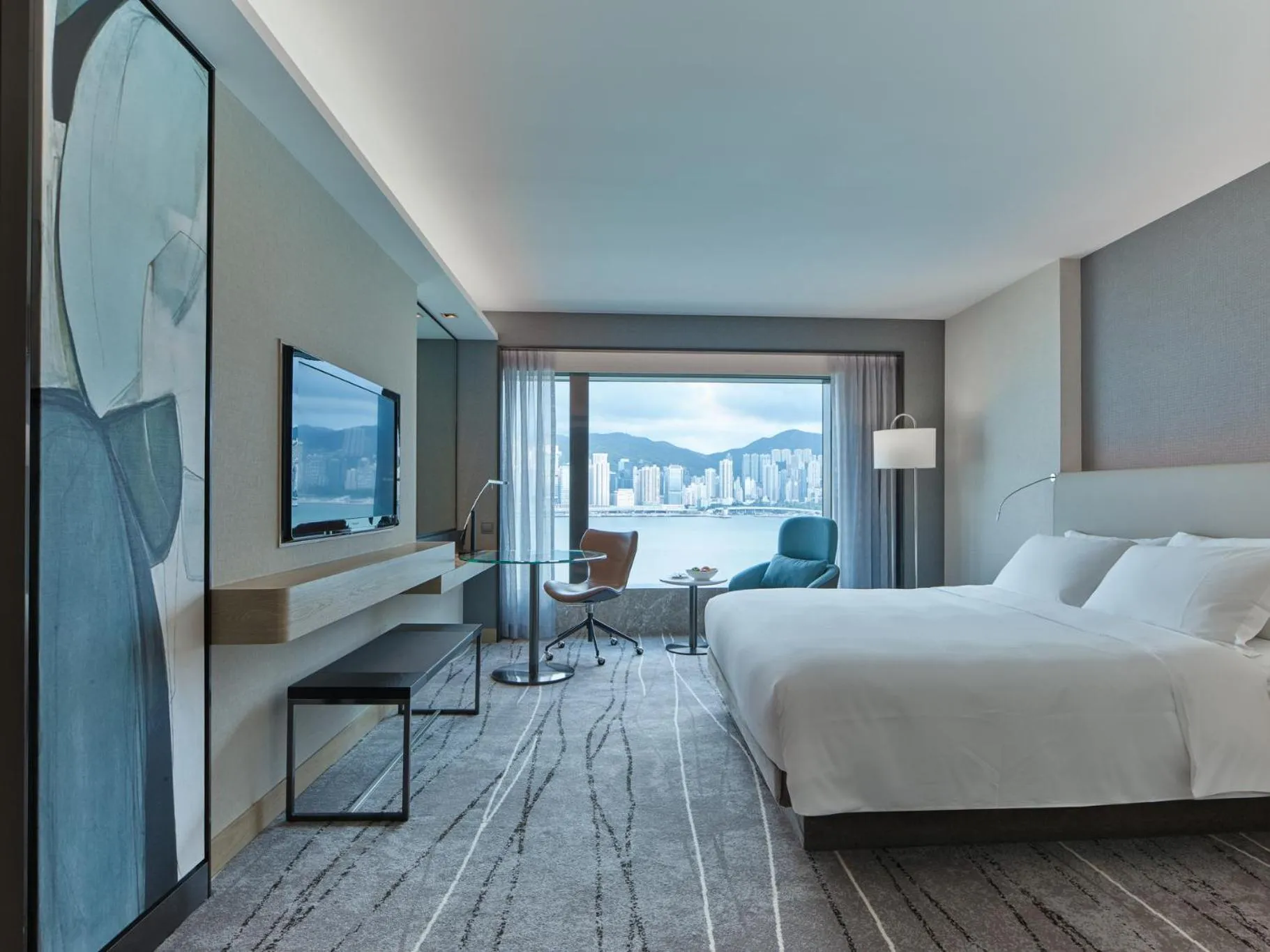 Bedroom, Bed in New World Millennium Hong Kong Hotel