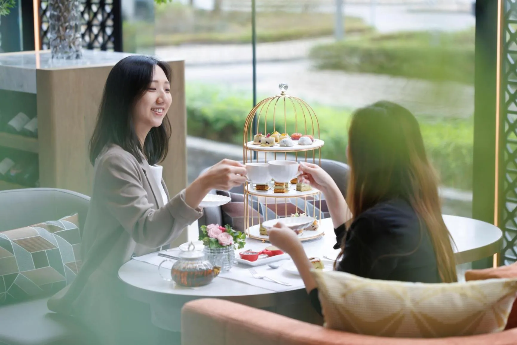 Dining area in New World Millennium Hong Kong Hotel