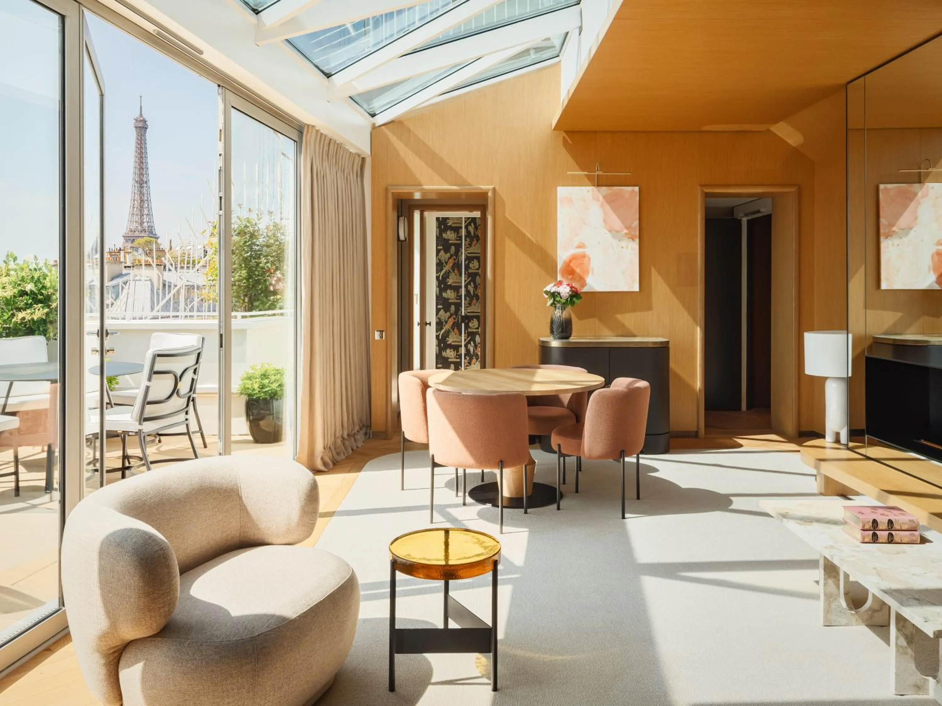 View (from property/room) in Hôtel De Sers Champs Elysées Paris