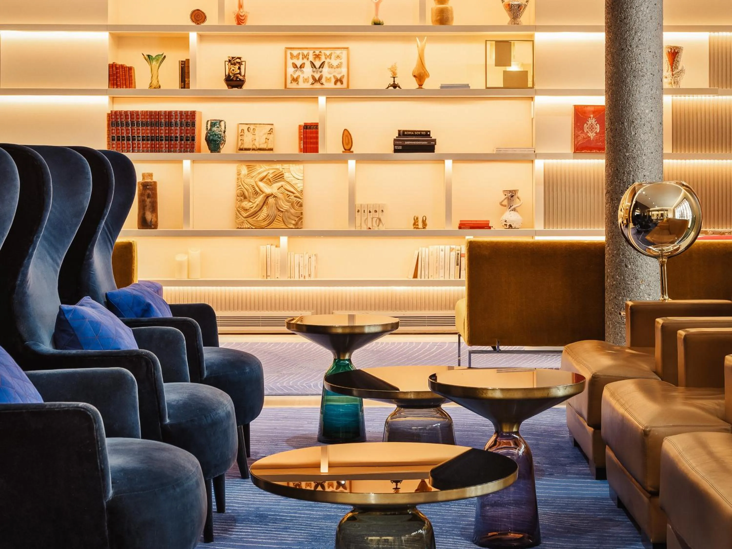 Lounge or bar in Hôtel De Sers Champs Elysées Paris