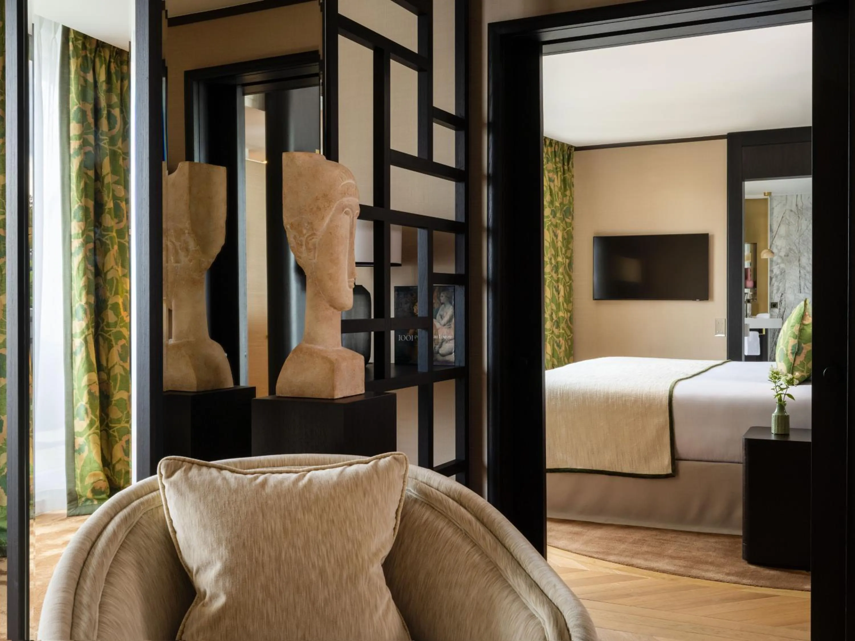 Bedroom, Bed in Hôtel De Sers Champs Elysées Paris