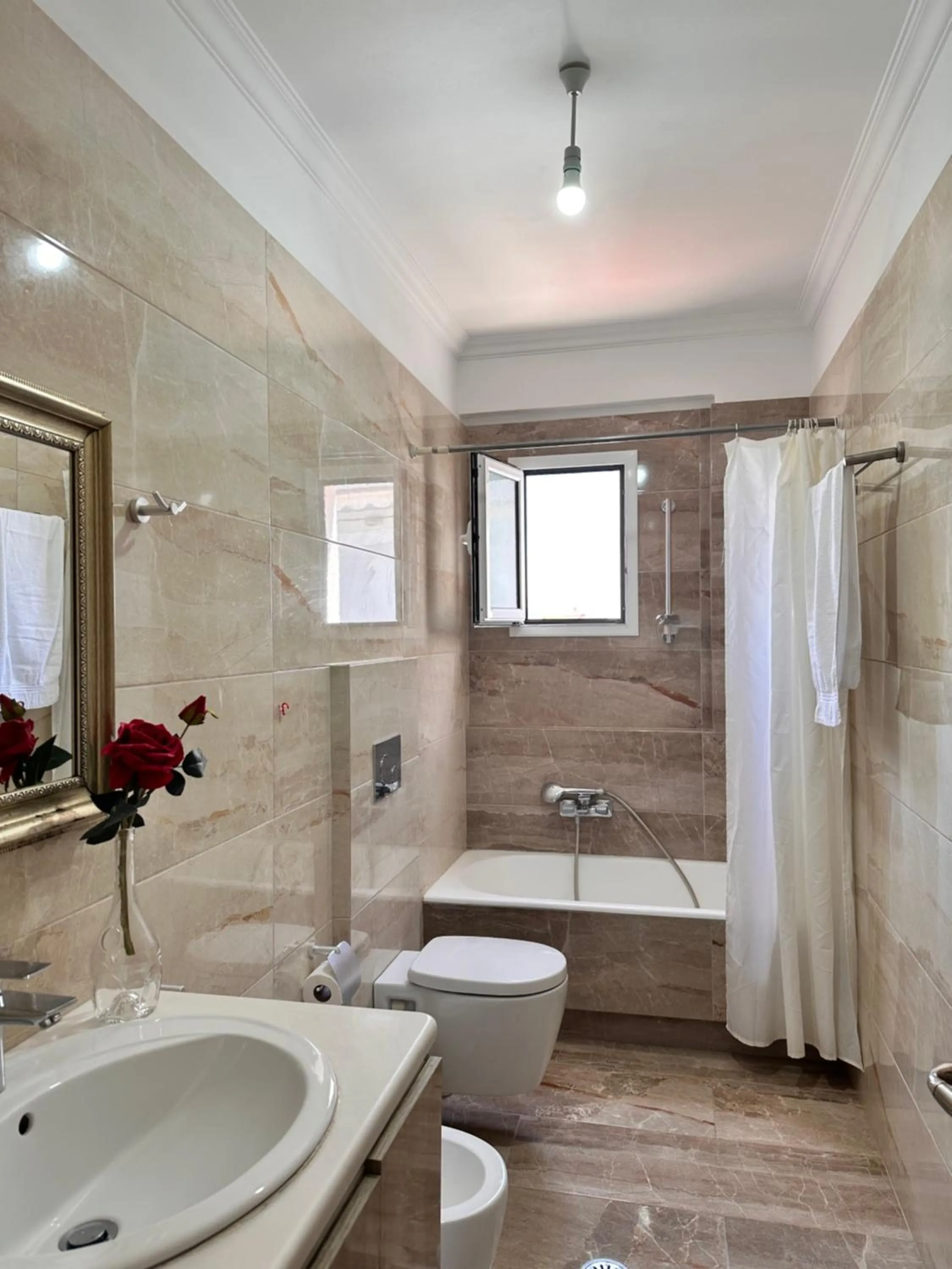 Shower in Hotel Bella Vista