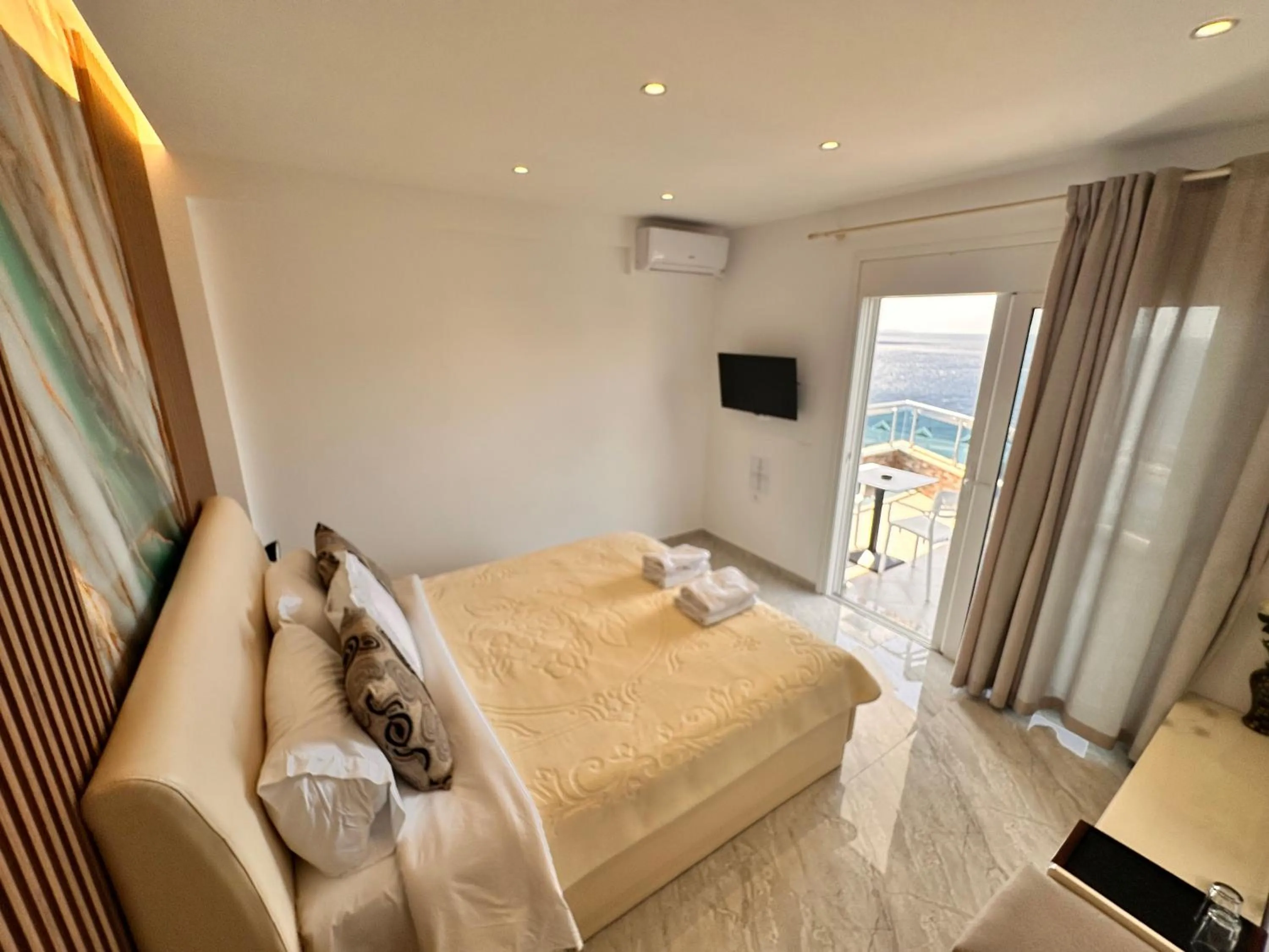 Bed in Hotel Bella Vista