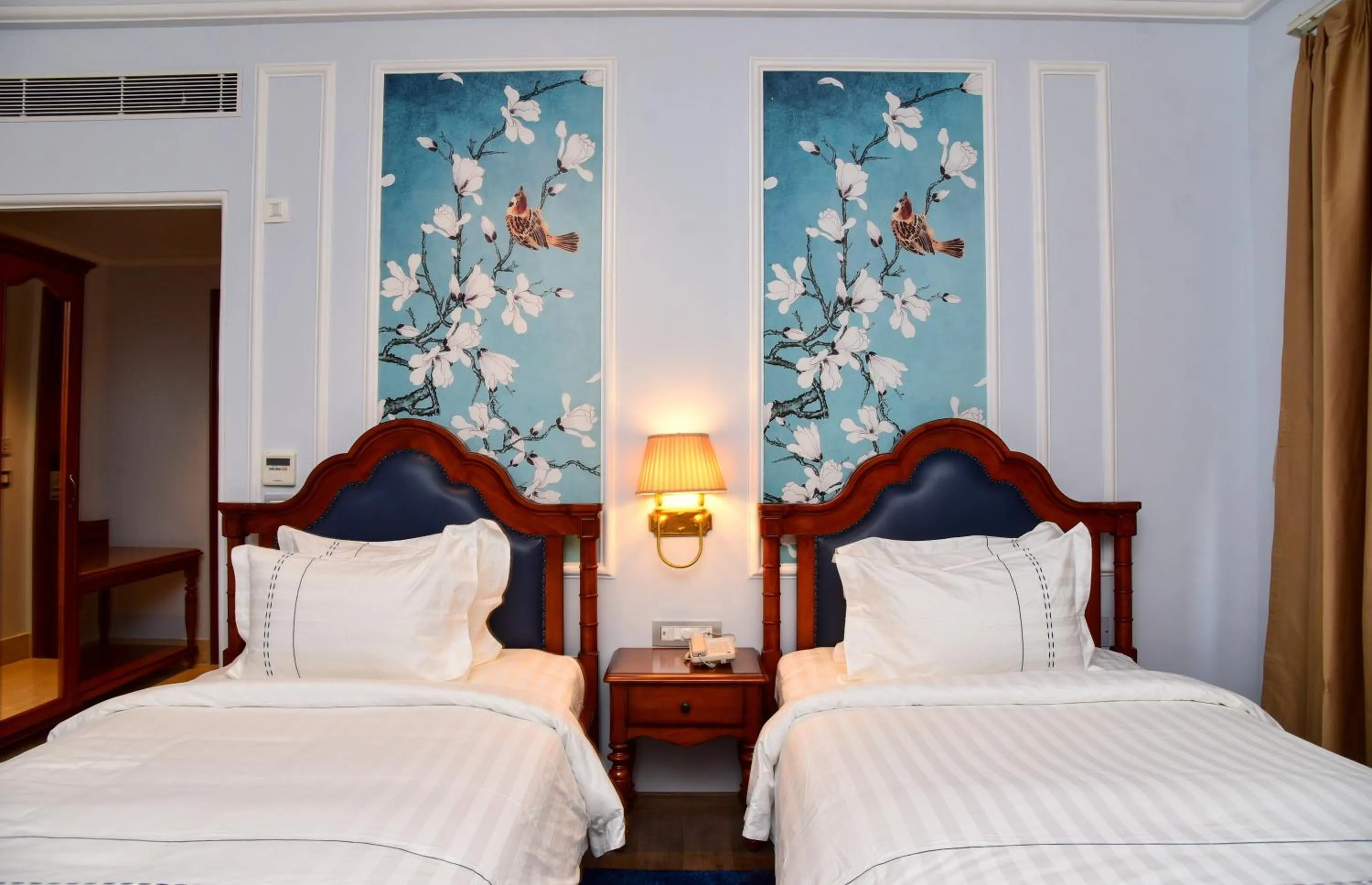 Bed in Jhadol Vijay Vilas Near Lake Pichola