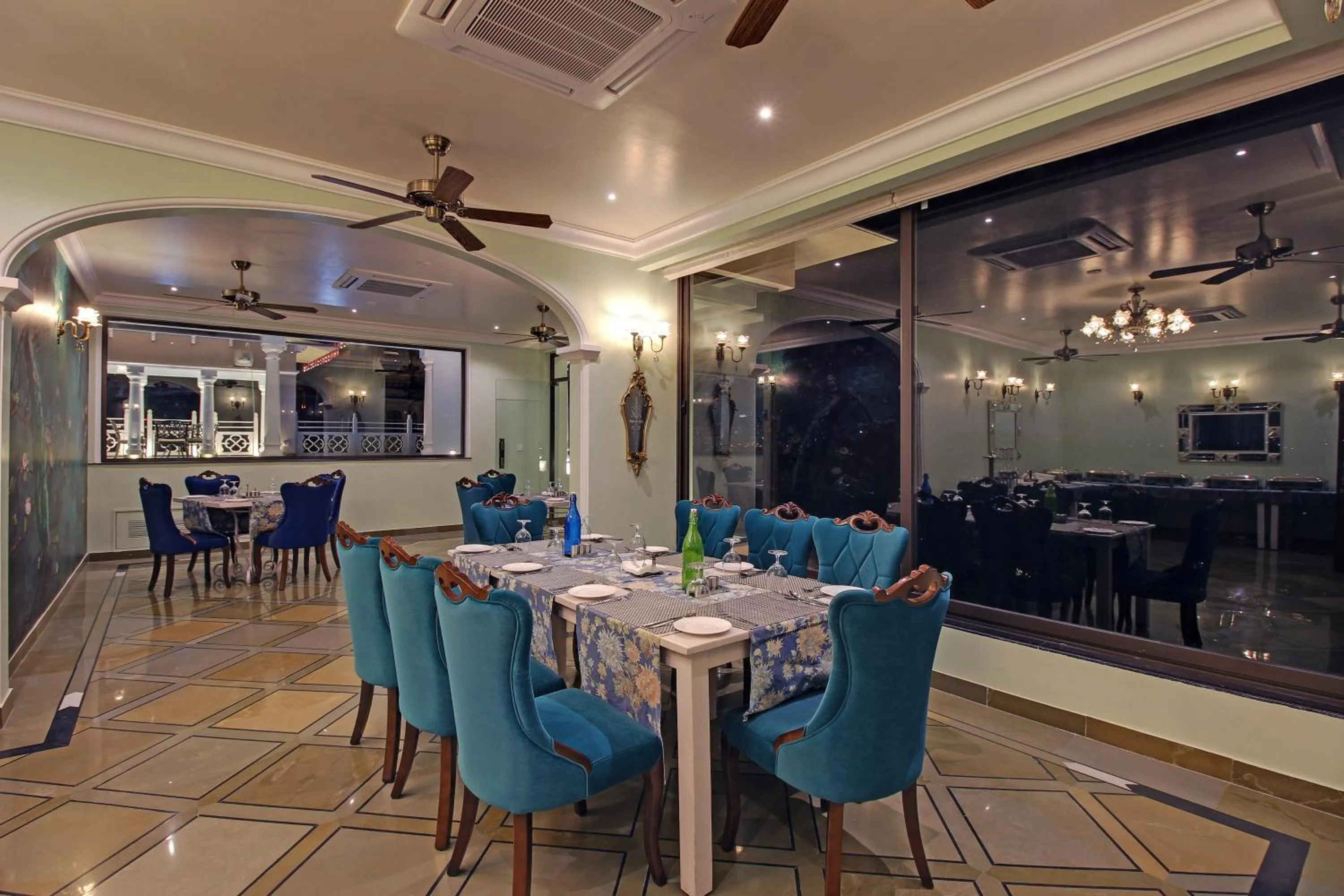 Restaurant/places to eat in Jhadol Vijay Vilas Near Lake Pichola