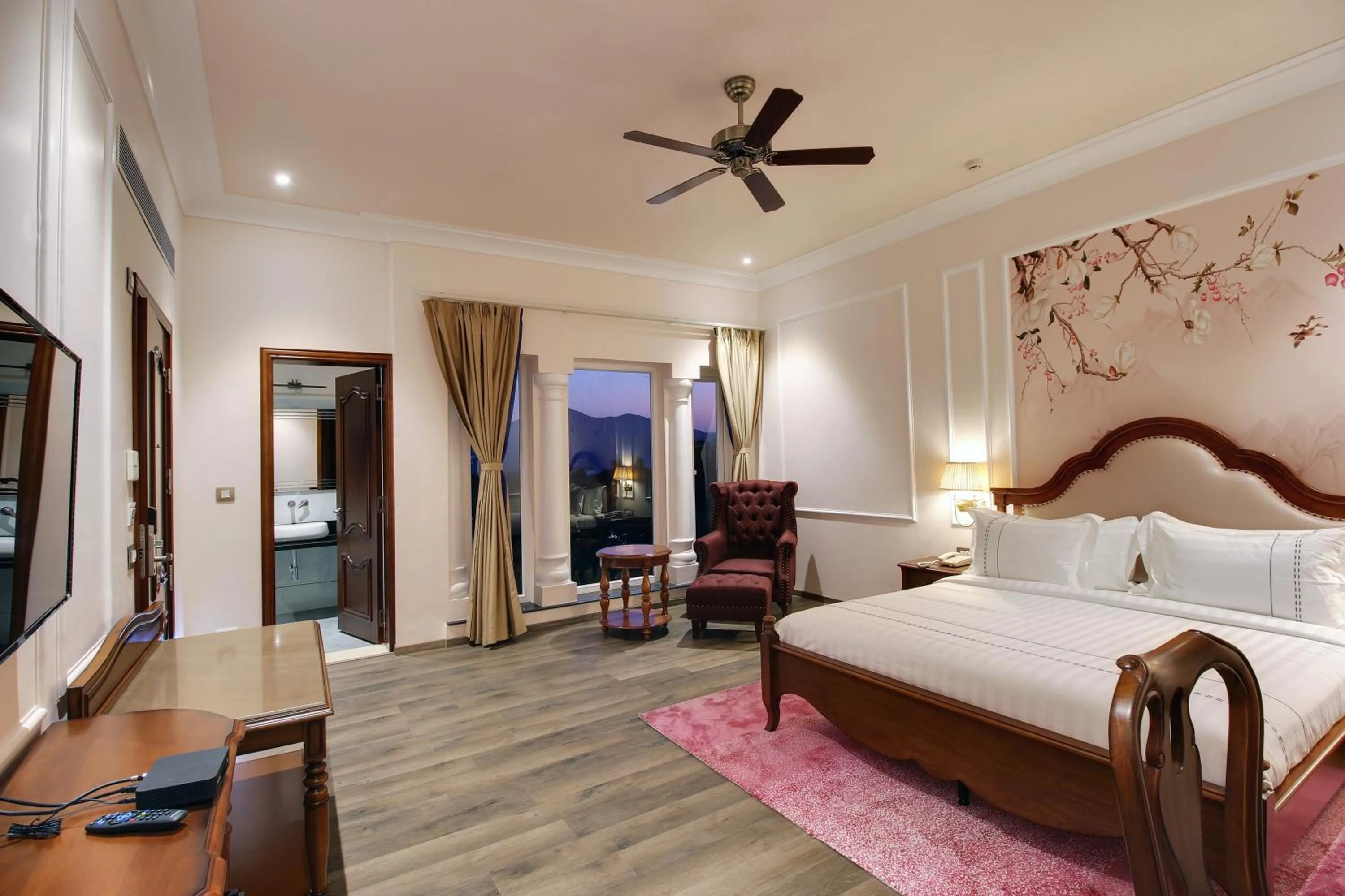 Photo of the whole room, Bed in Jhadol Vijay Vilas Near Lake Pichola