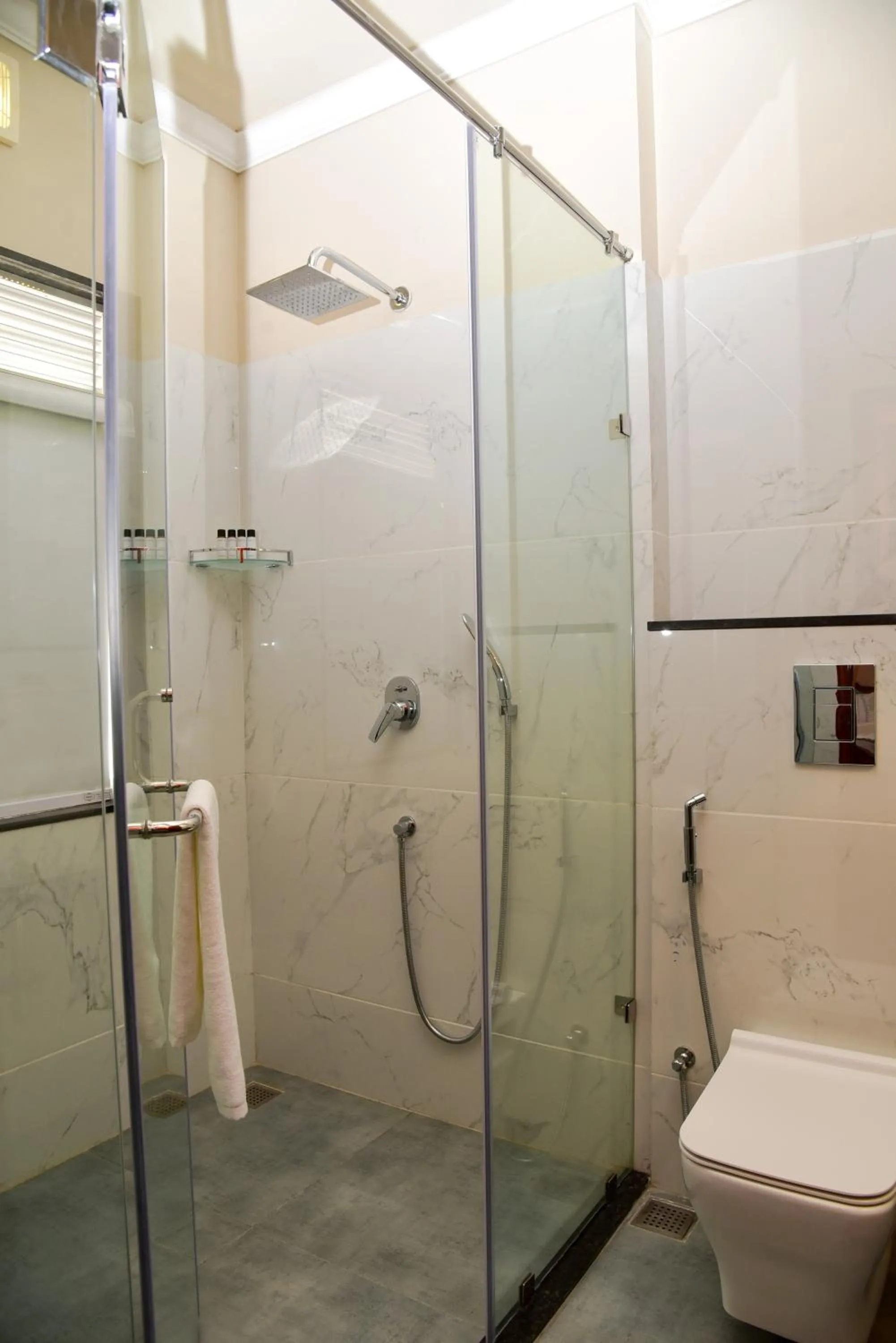 Shower in Jhadol Vijay Vilas Near Lake Pichola