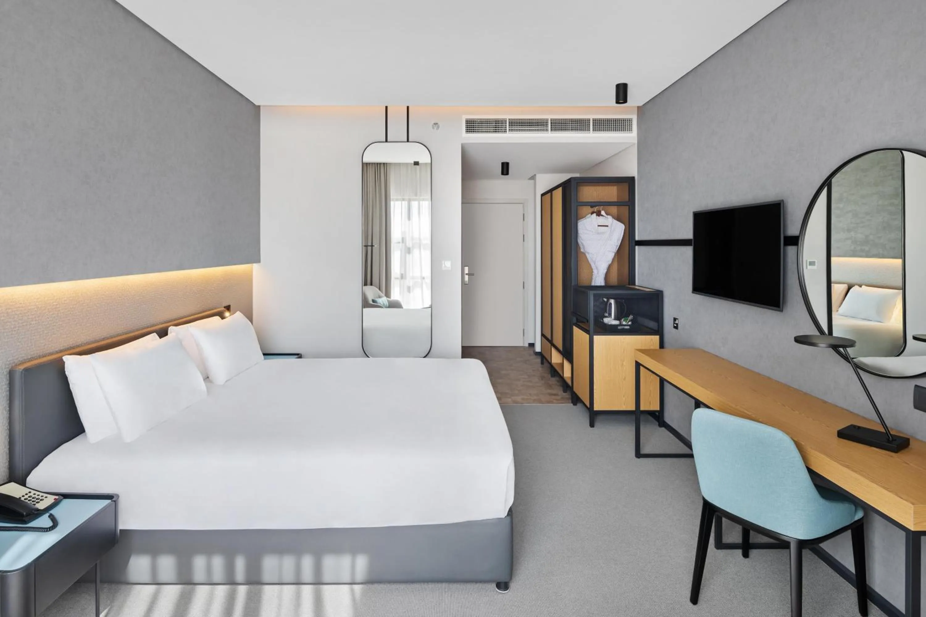 Photo of the whole room, Bed in JA The Manor Hotel, Dubai