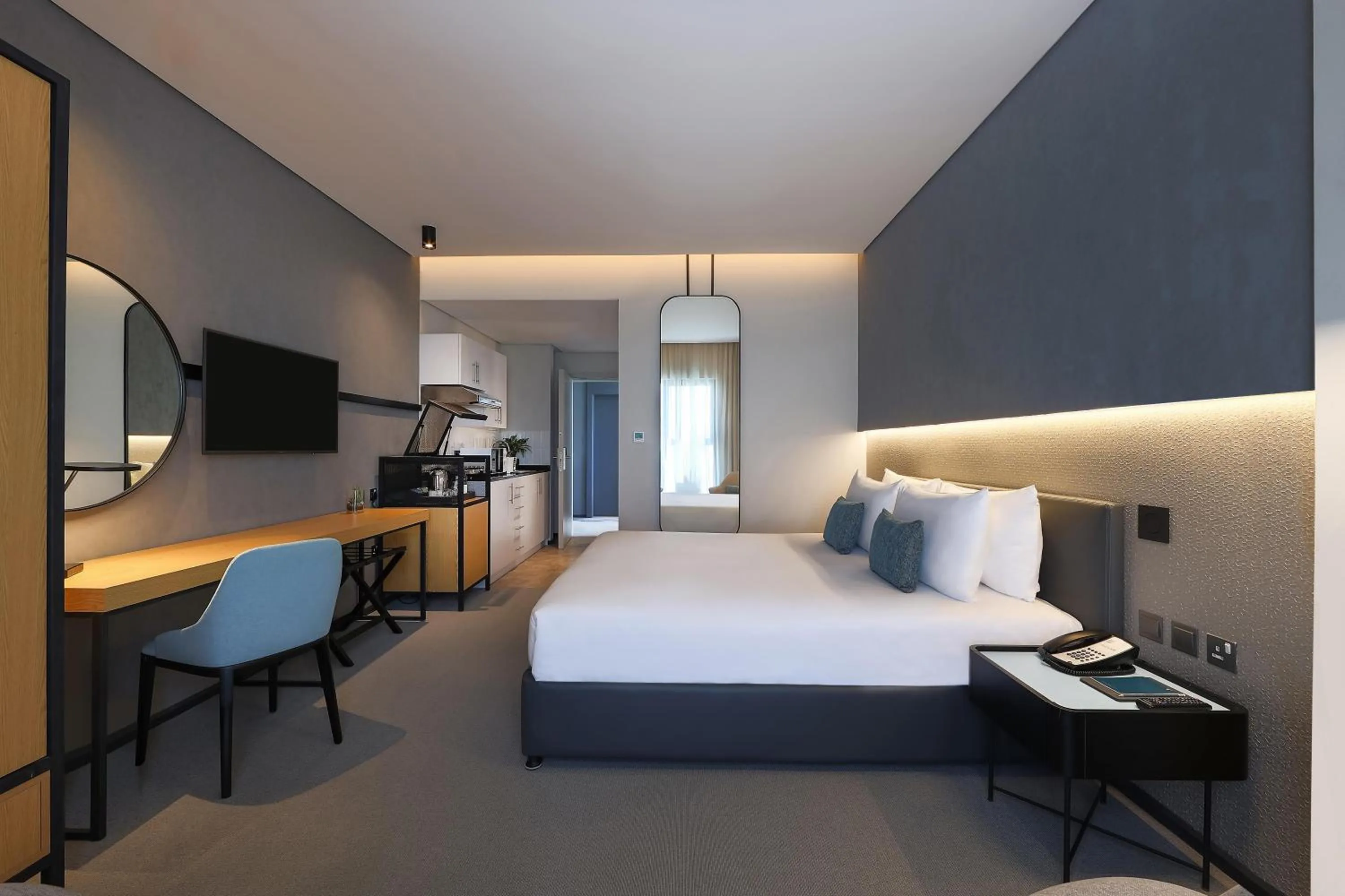 Photo of the whole room, Bed in JA The Manor Hotel, Dubai