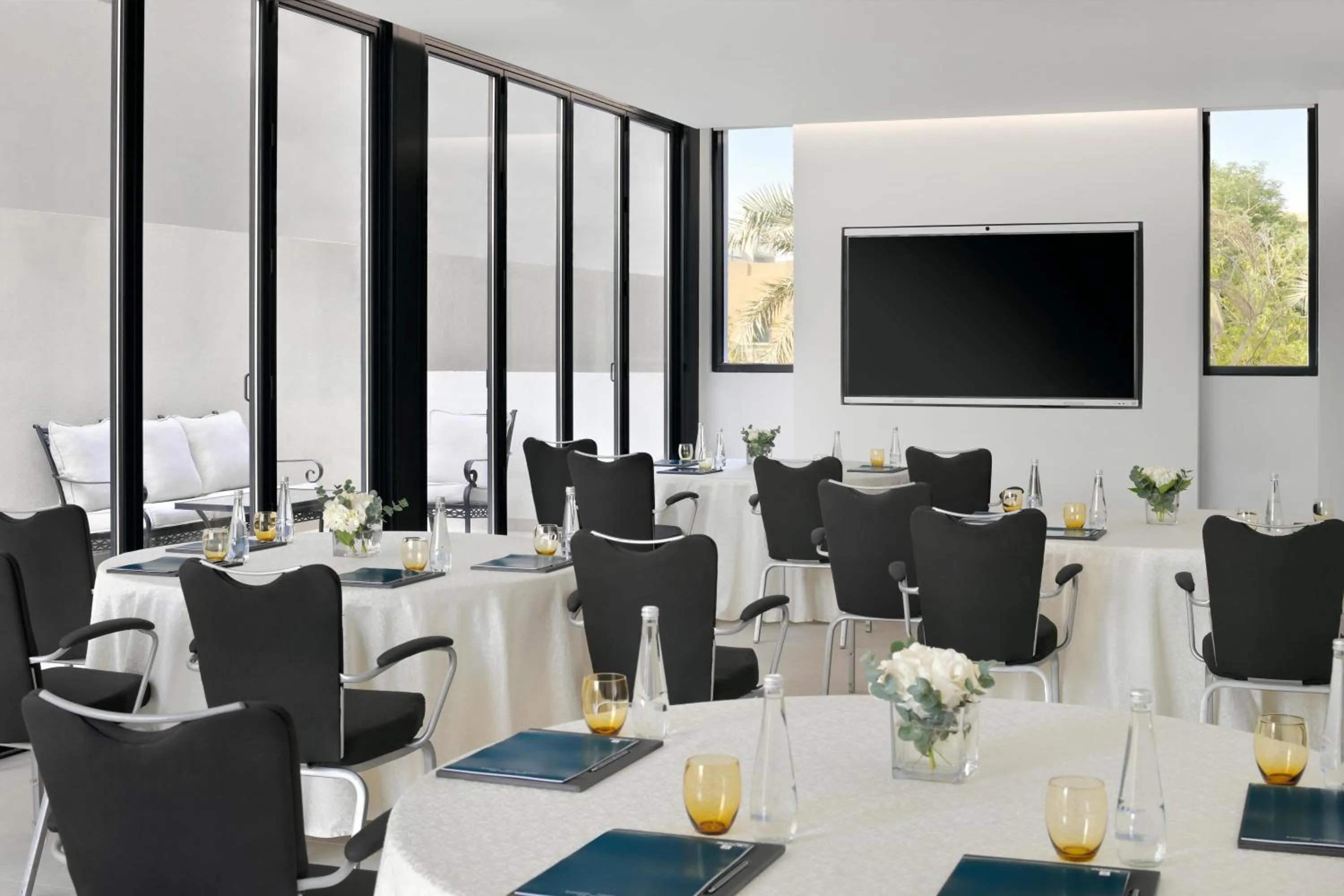 Meeting/conference room in JA The Manor Hotel, Dubai