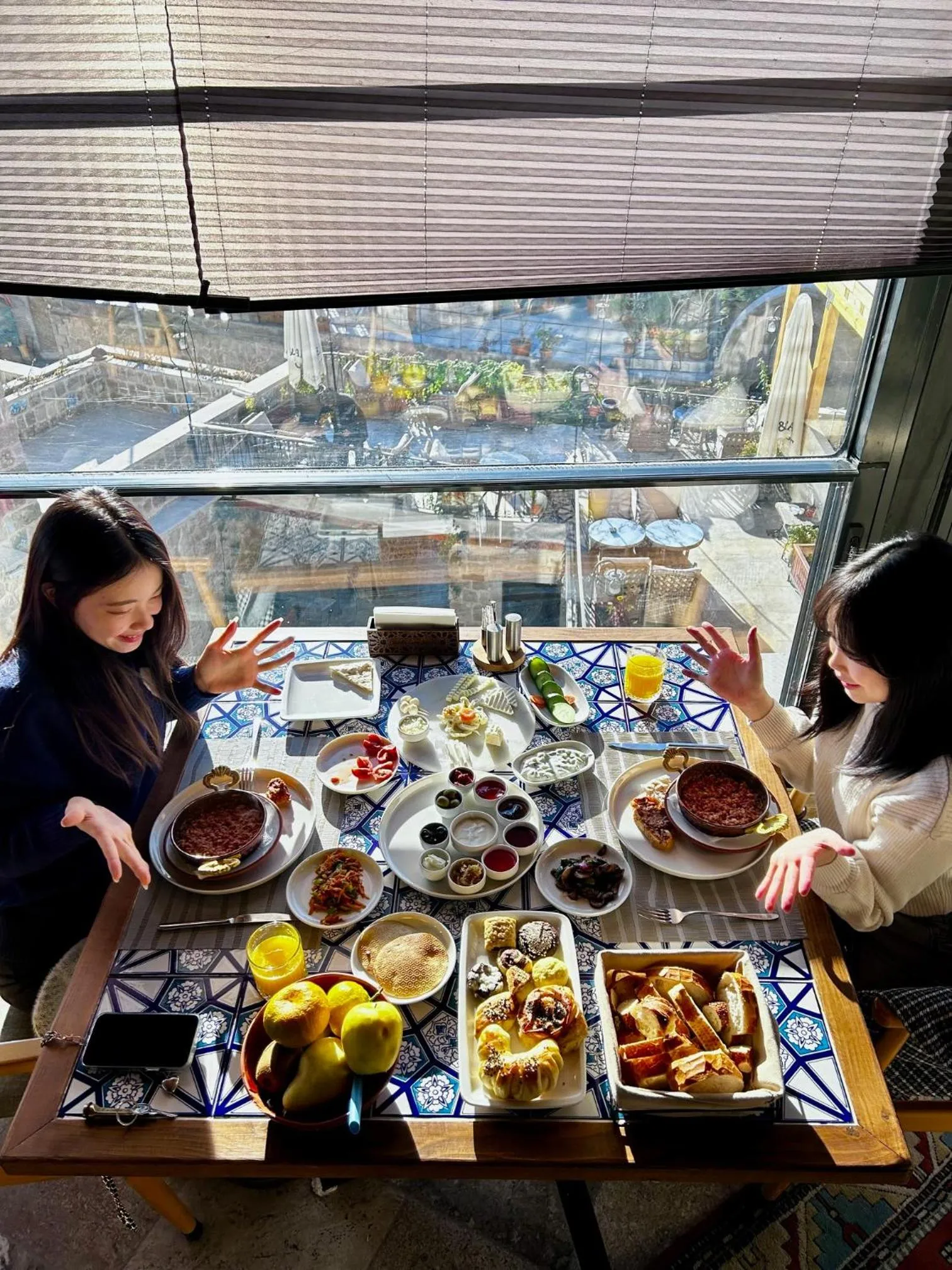 Food and drinks in Chelebi Cave House