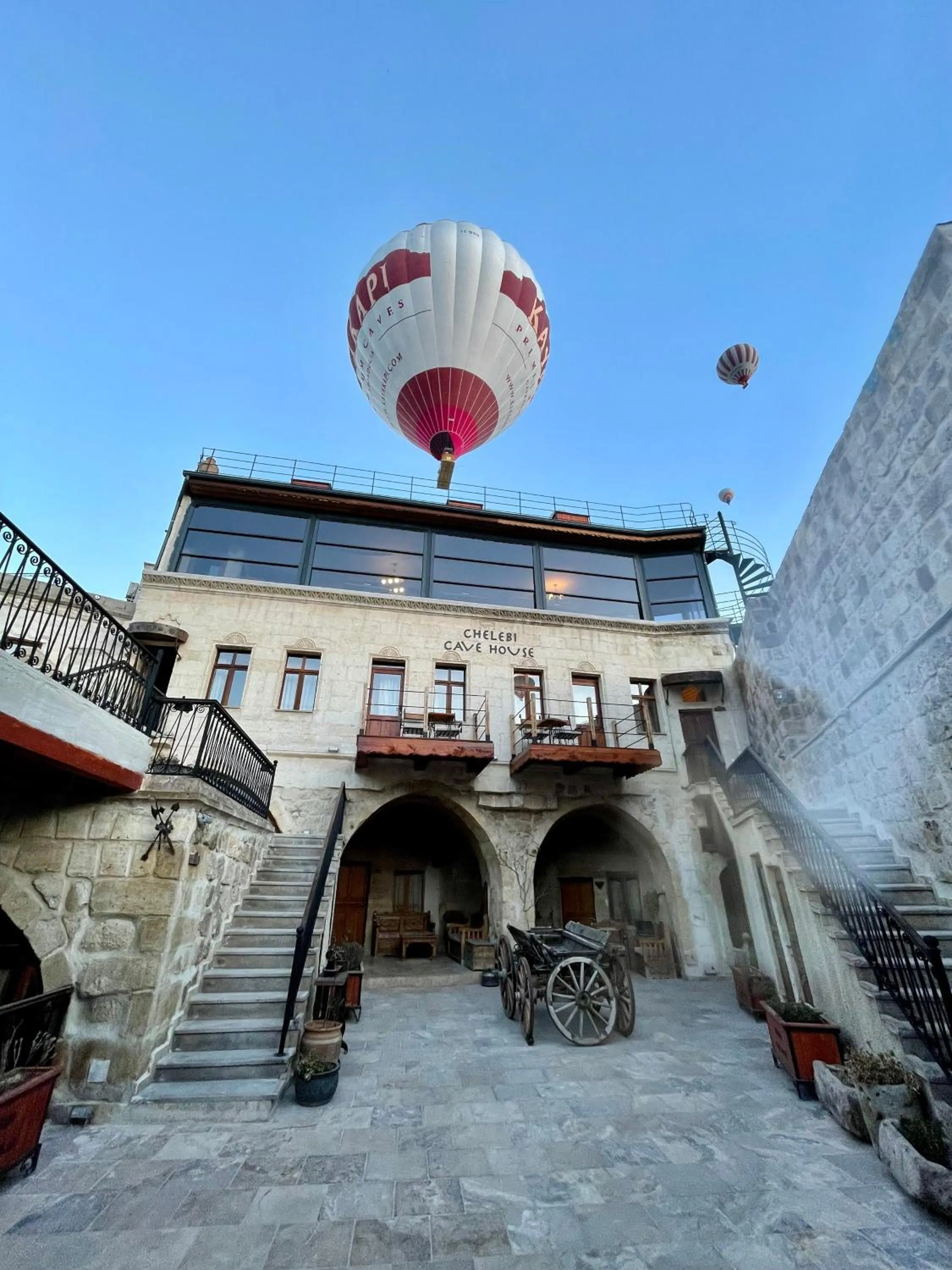 Restaurant/places to eat in Chelebi Cave House