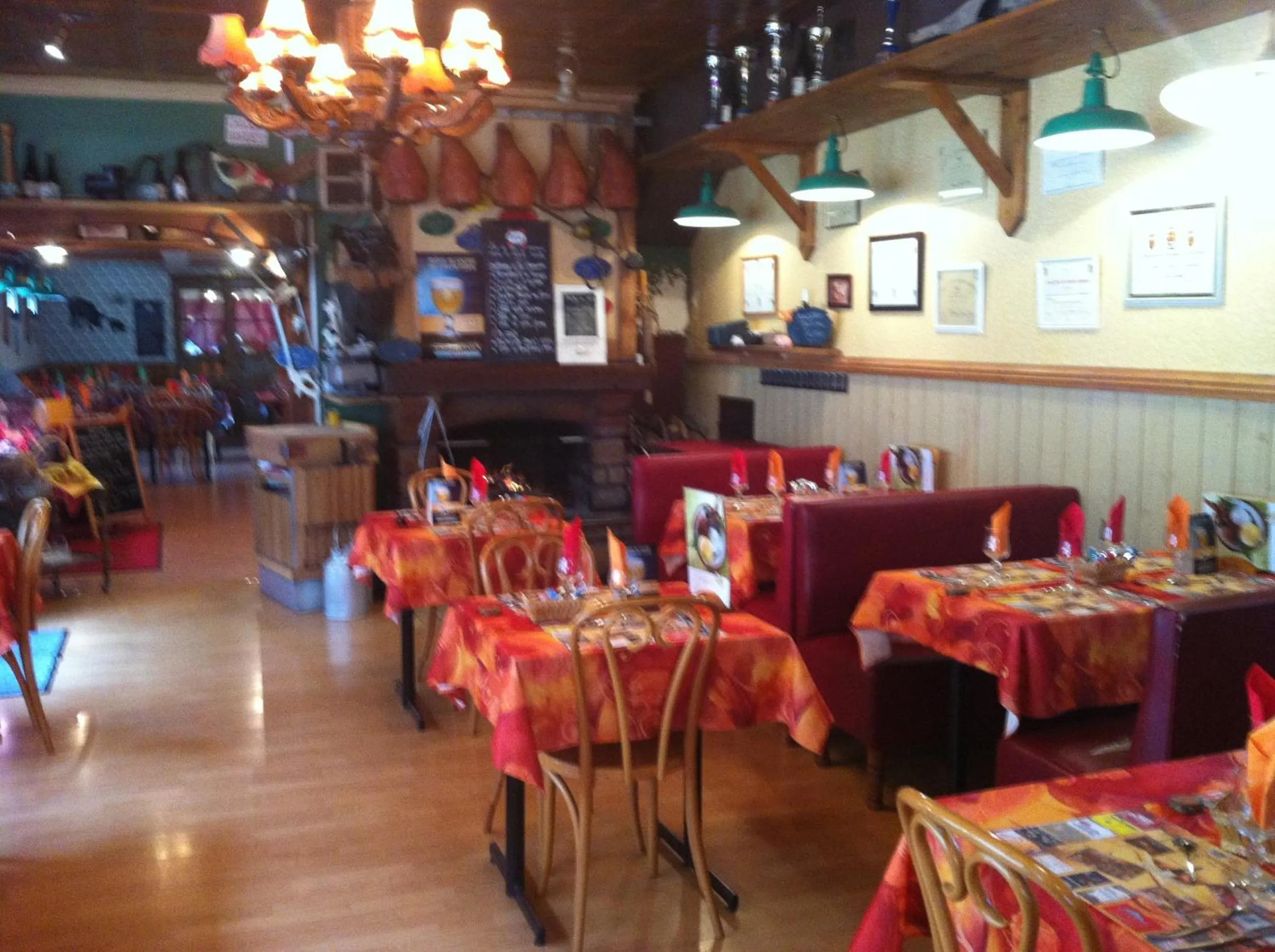 Restaurant/places to eat in Le Commerce