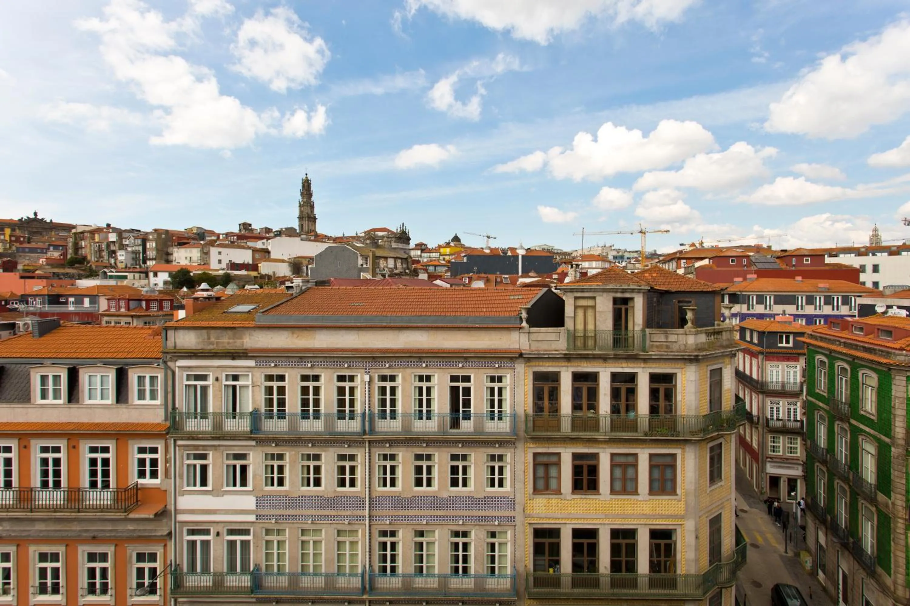 Landmark view in RVA - Porto Central Flats