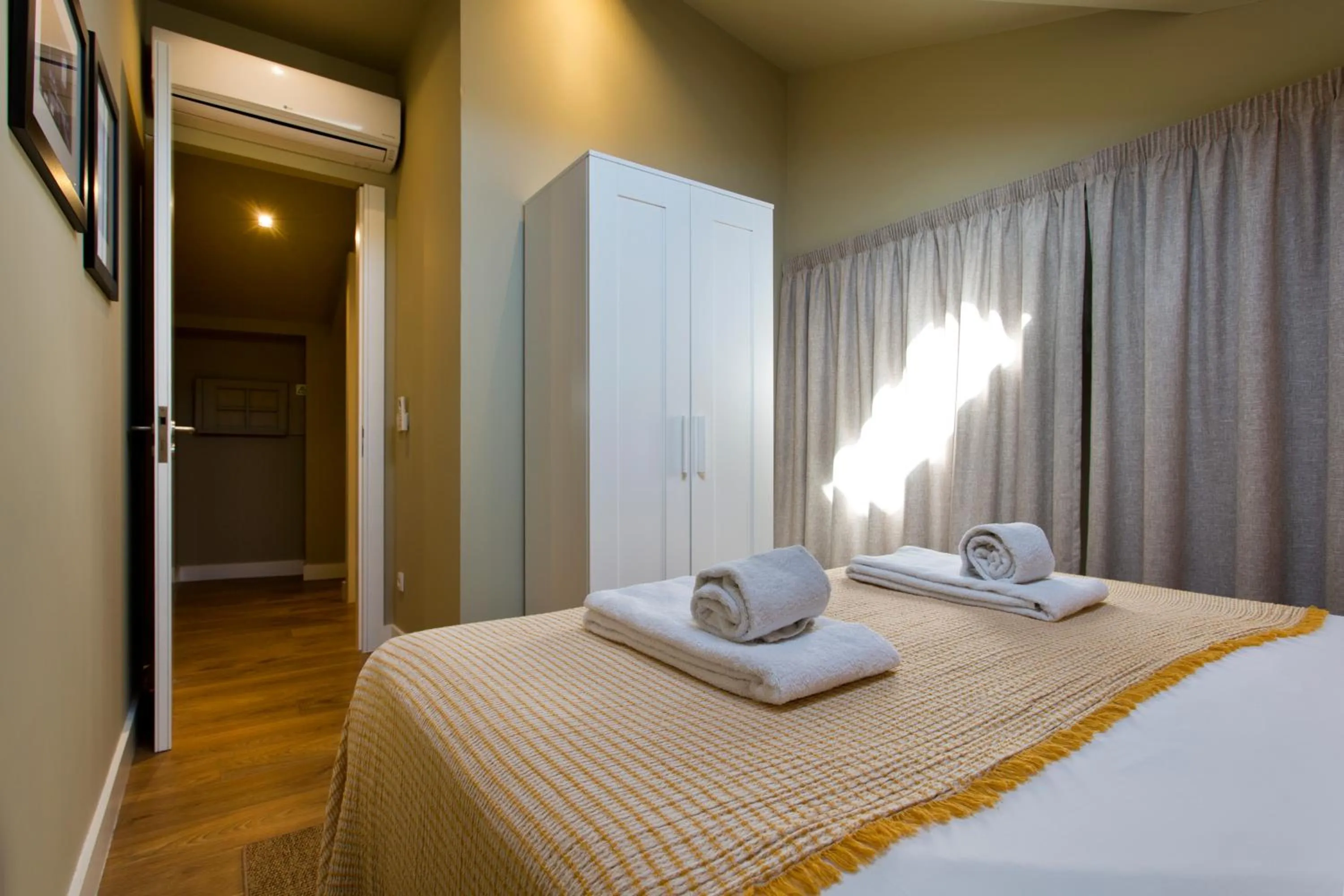 Bed in RVA - Porto Central Flats