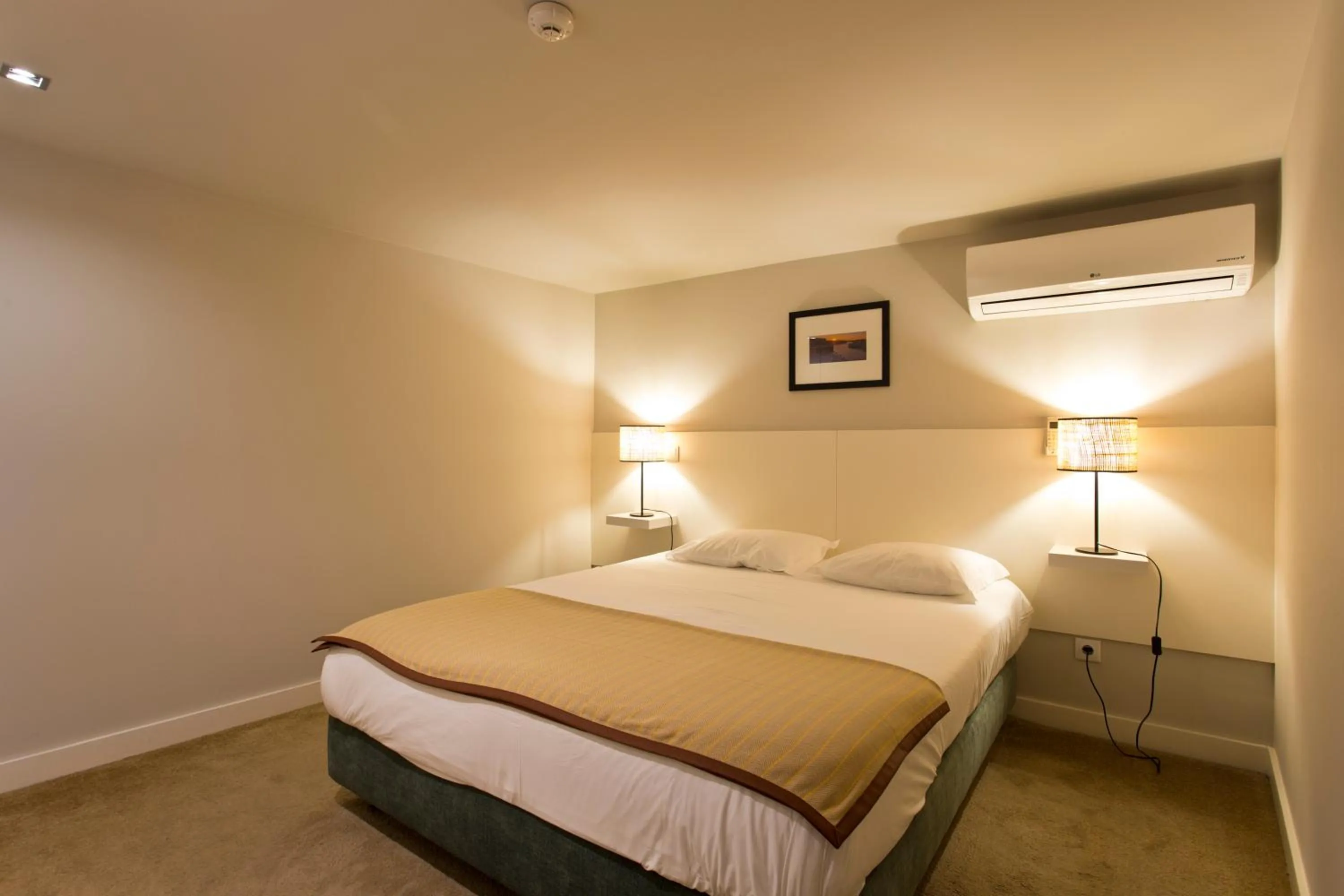 Bed in RVA - Porto Central Flats