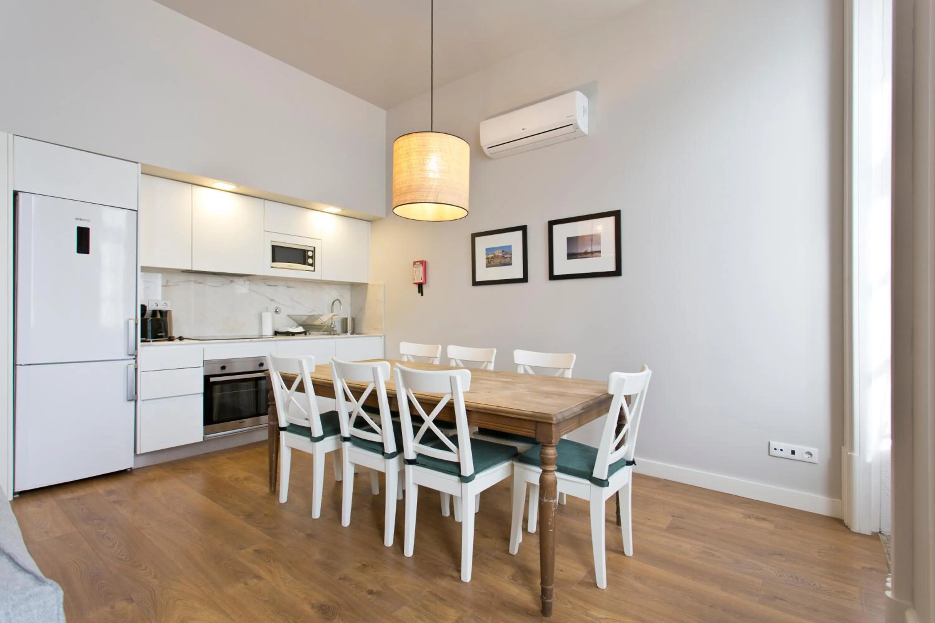 Kitchen or kitchenette in RVA - Porto Central Flats