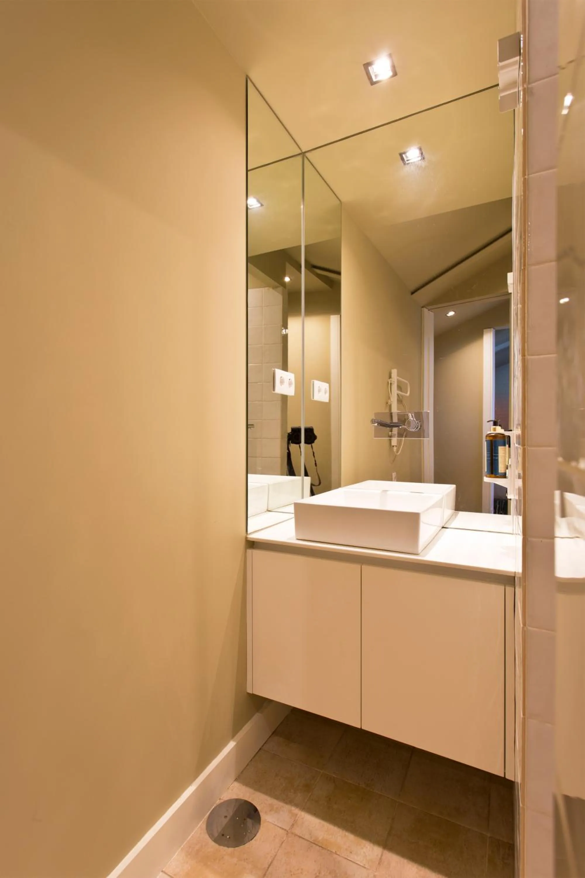 Bathroom in RVA - Porto Central Flats